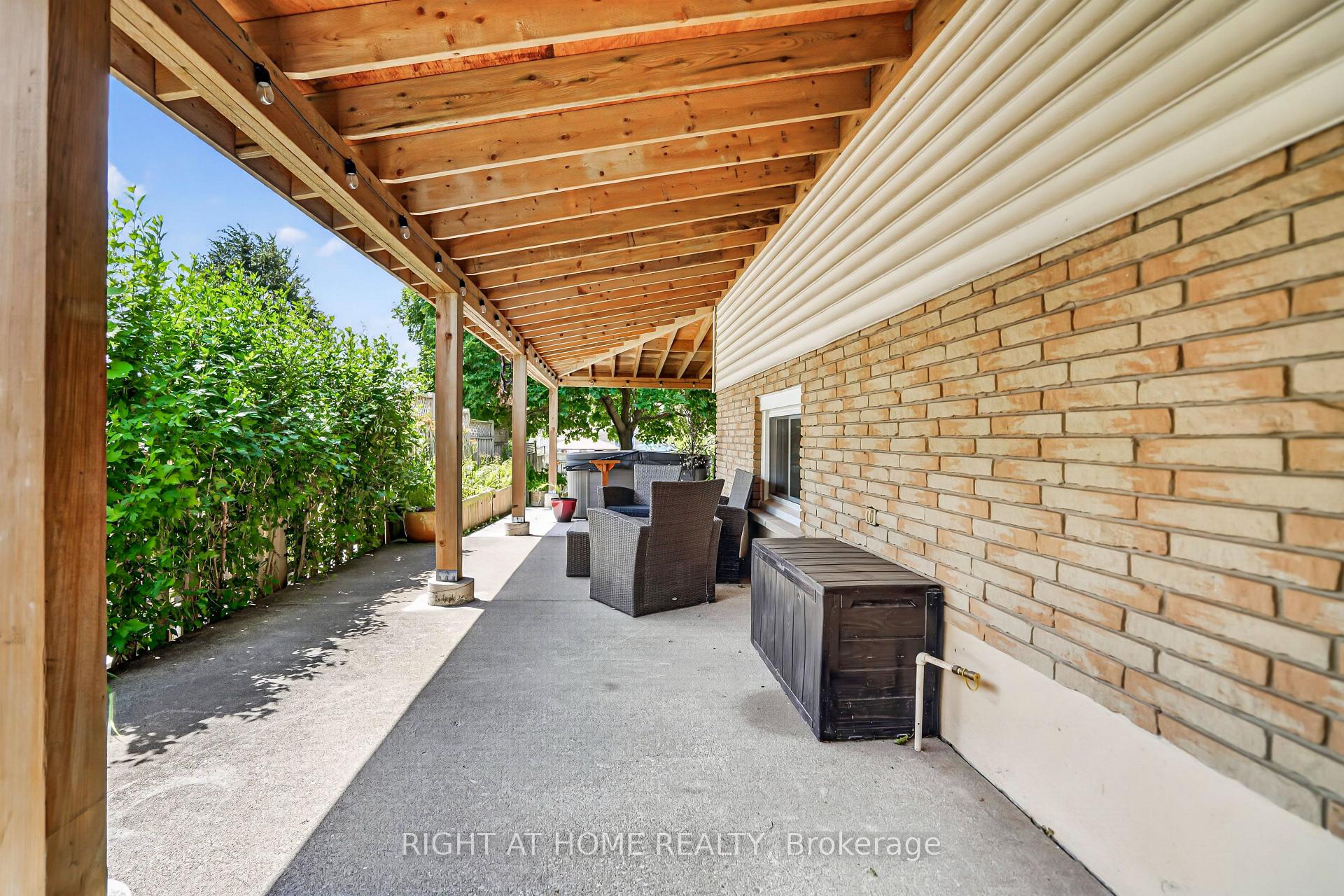 Photo 30 of 234 Thunderbird Drive, Cambridge, Greenway-Chaplin — HOMEH