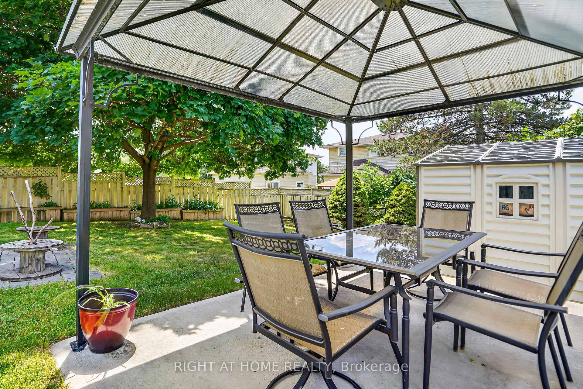 Photo 33 of 234 Thunderbird Drive, Cambridge, Greenway-Chaplin — HOMEH