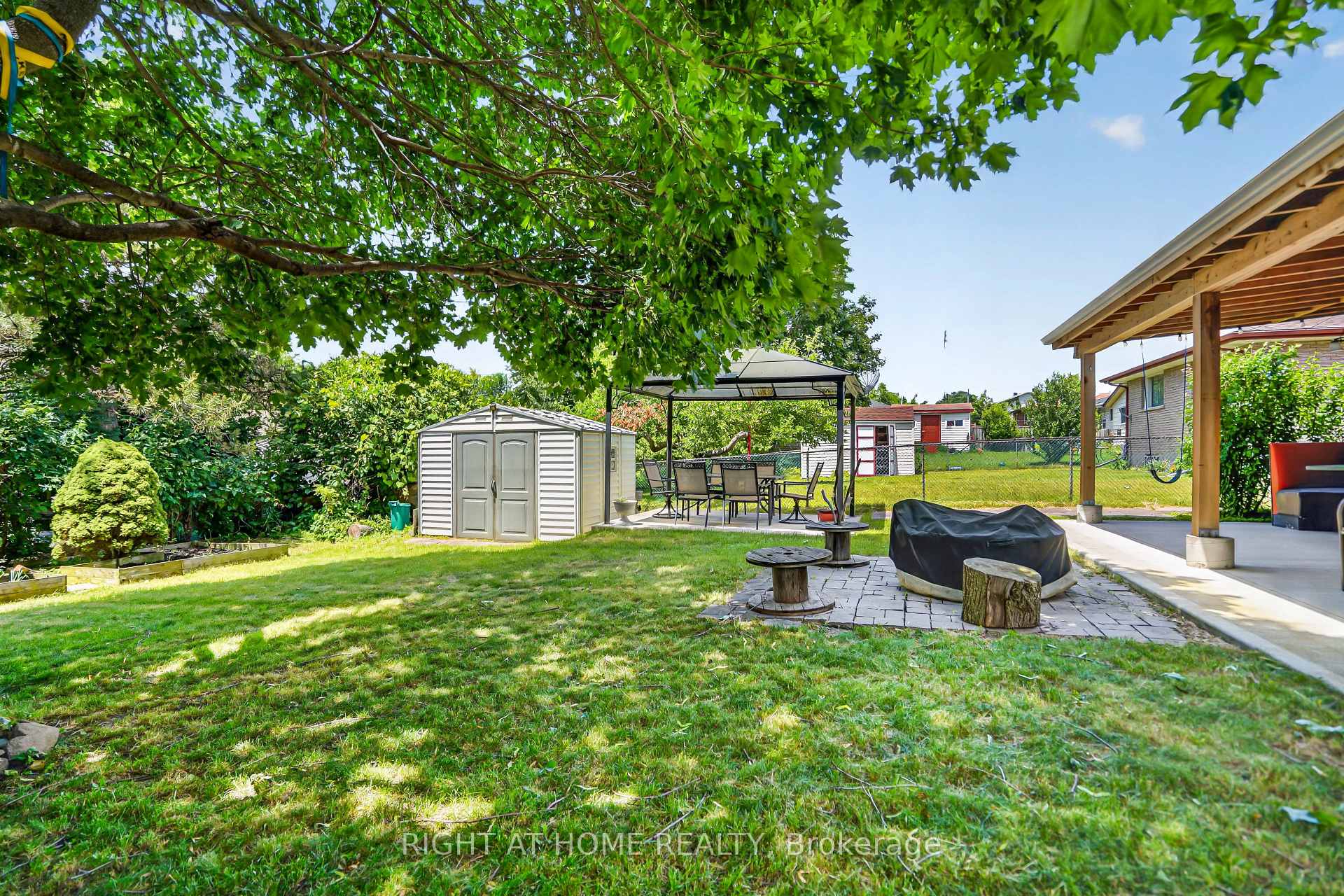 Photo 35 of 234 Thunderbird Drive, Cambridge, Greenway-Chaplin — HOMEH