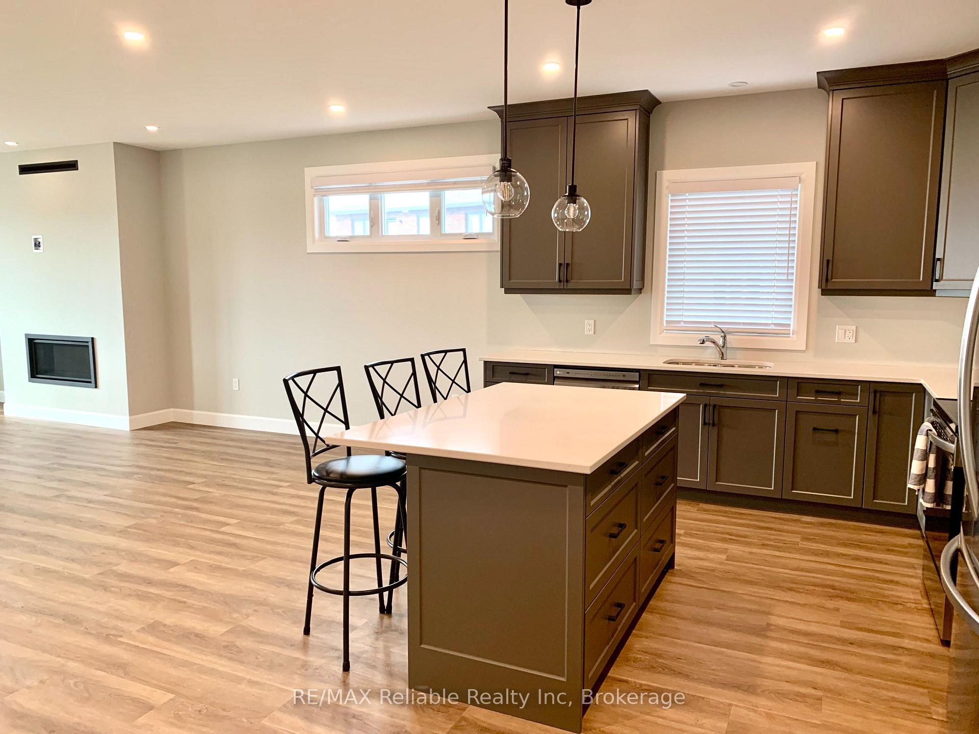 Photo 4 of 454 Warren Street, Goderich, Goderich (Town) — HOMEH