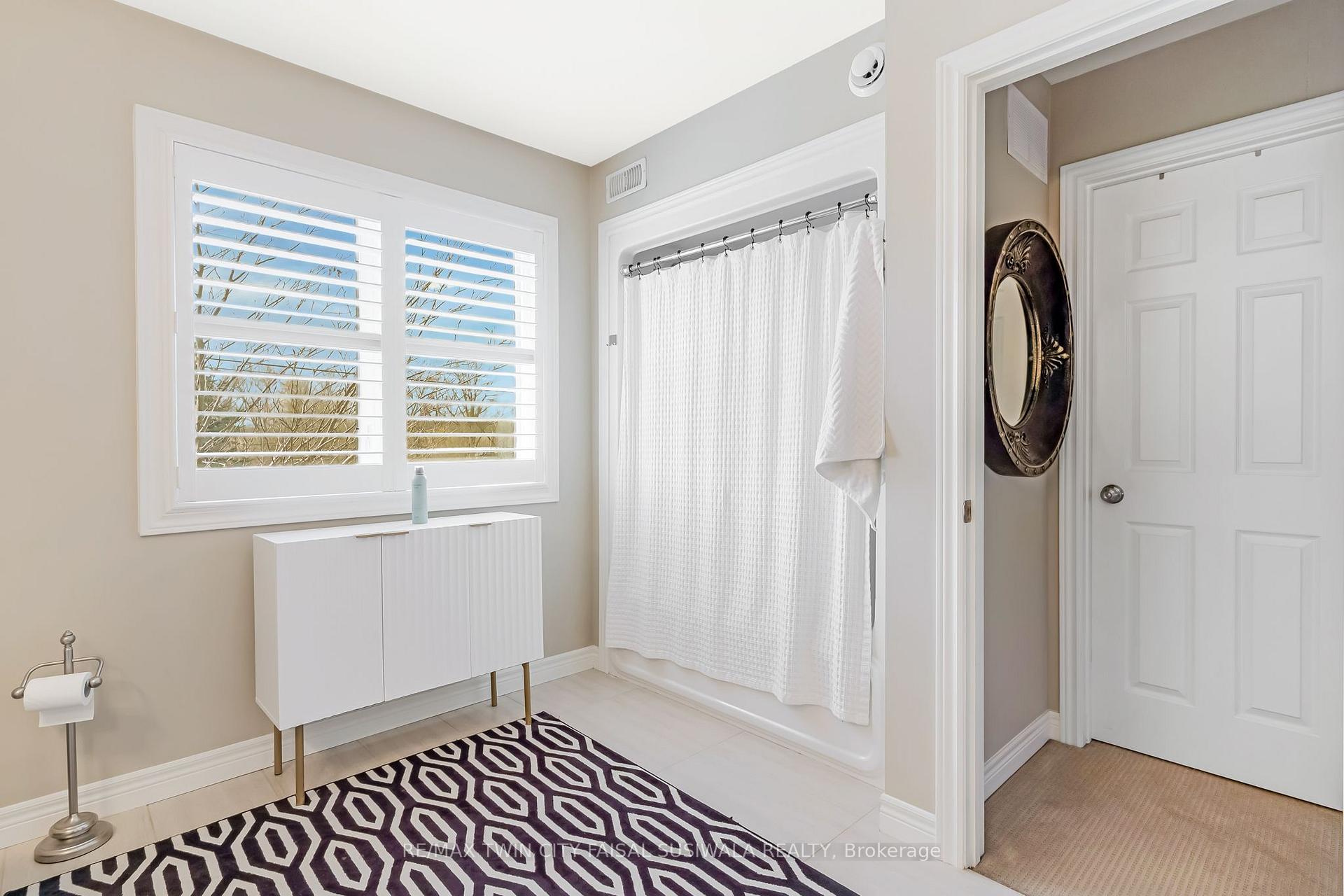 Photo 63 of 24 Brant Road, Brant, Paris — HOMEH