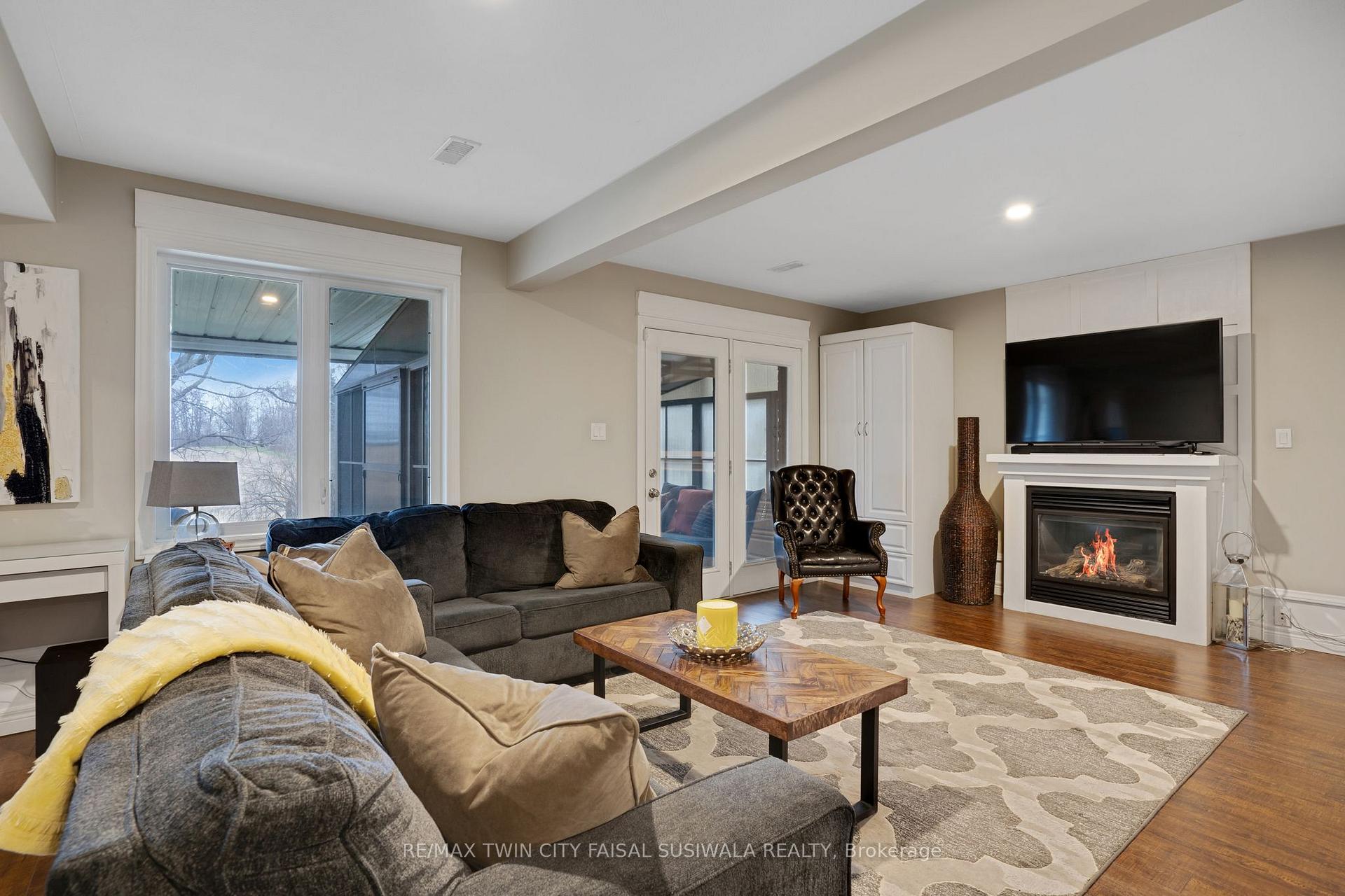 Photo 80 of 24 Brant Road, Brant, Paris — HOMEH