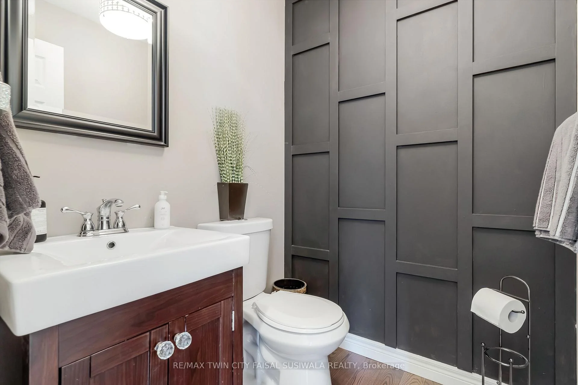 Photo 46 of 24 Brant Road, Brant, Paris — HOMEH