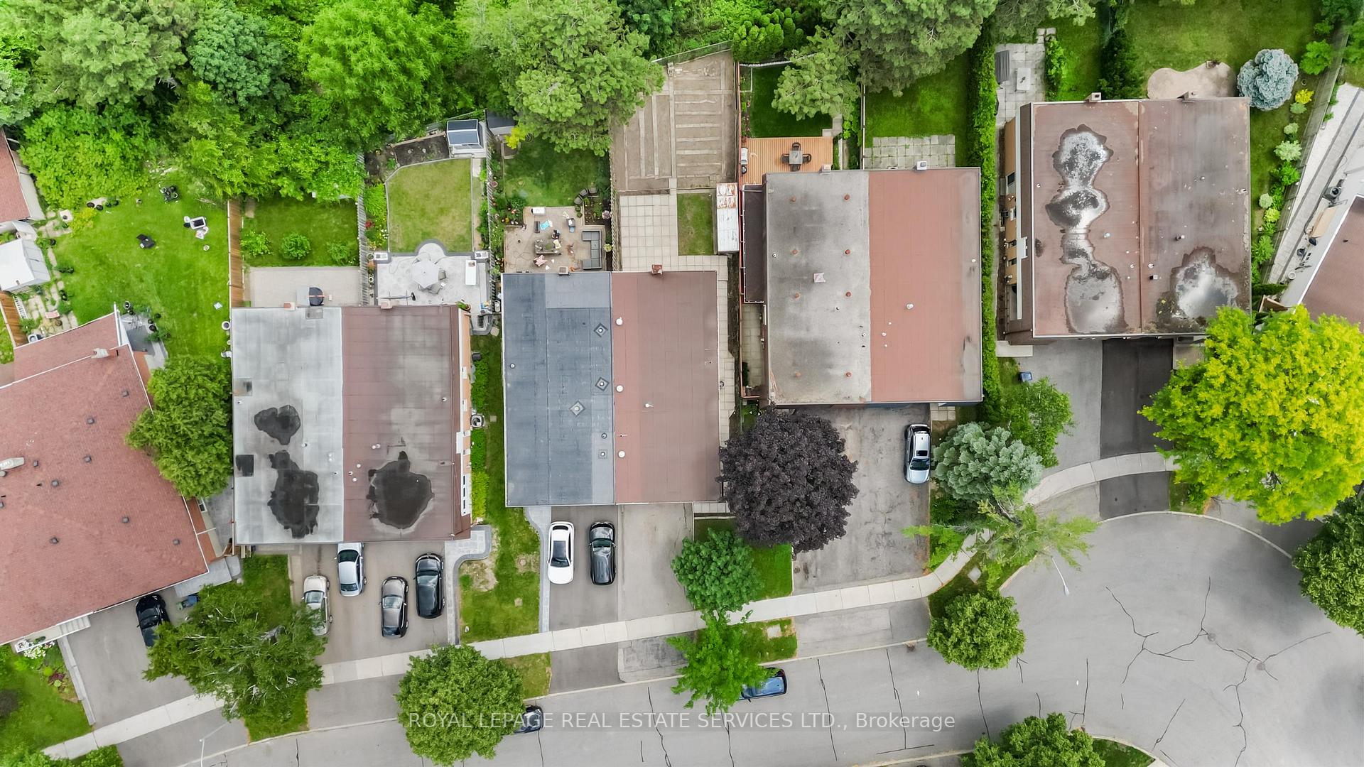 Photo 5 of 67 Mintwood Drive, North York, Bayview Woods-Steeles — HOMEH