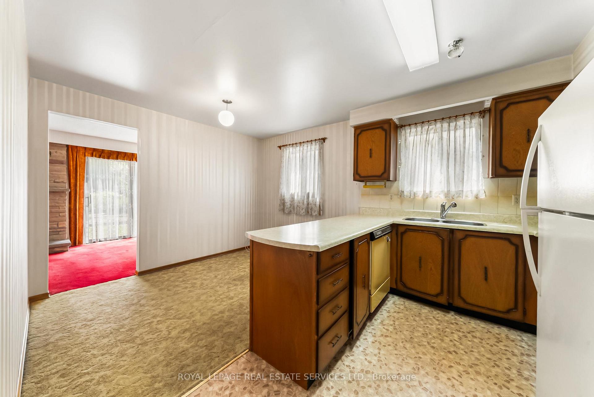 Photo 8 of 67 Mintwood Drive, North York, Bayview Woods-Steeles — HOMEH