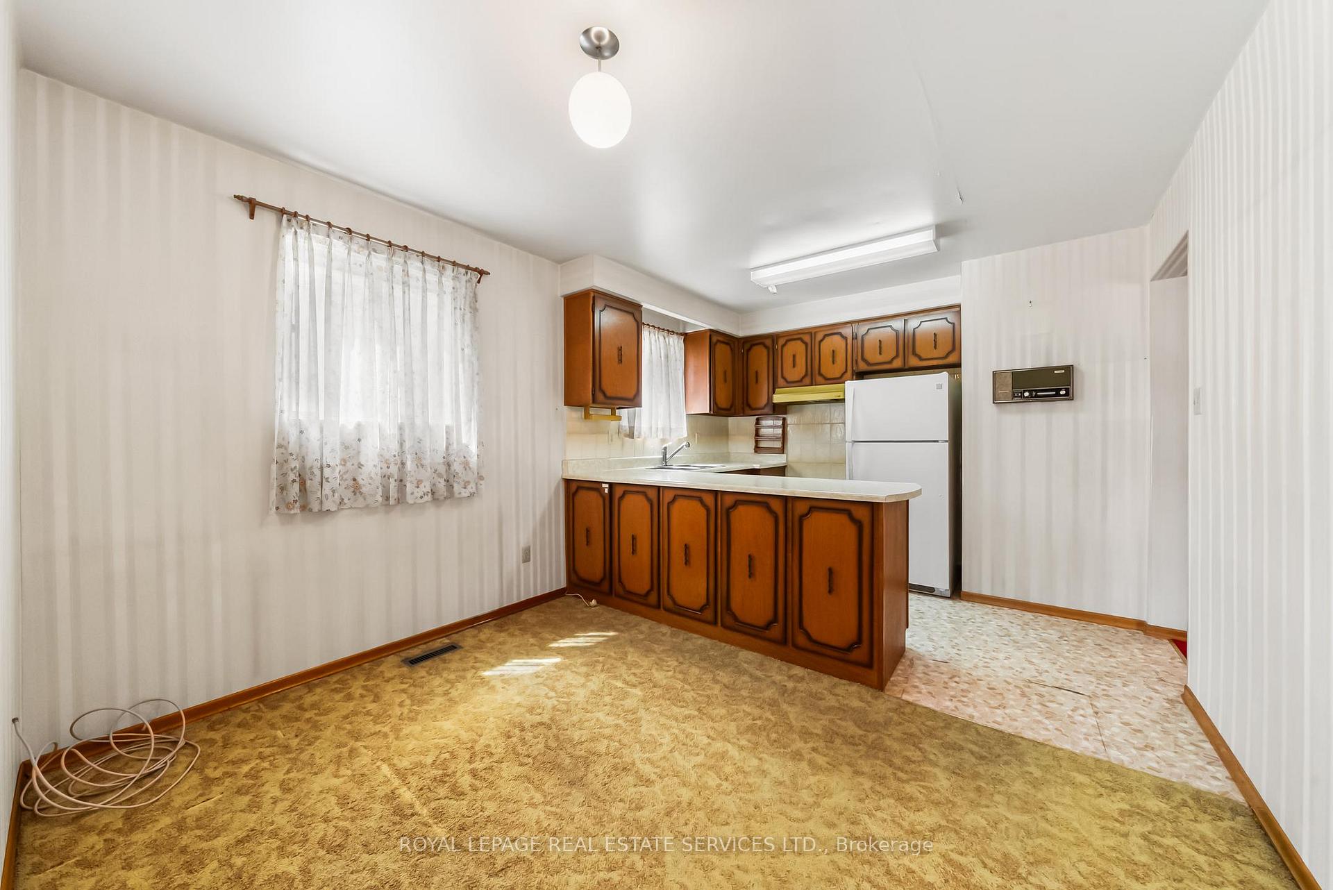 Photo 9 of 67 Mintwood Drive, North York, Bayview Woods-Steeles — HOMEH