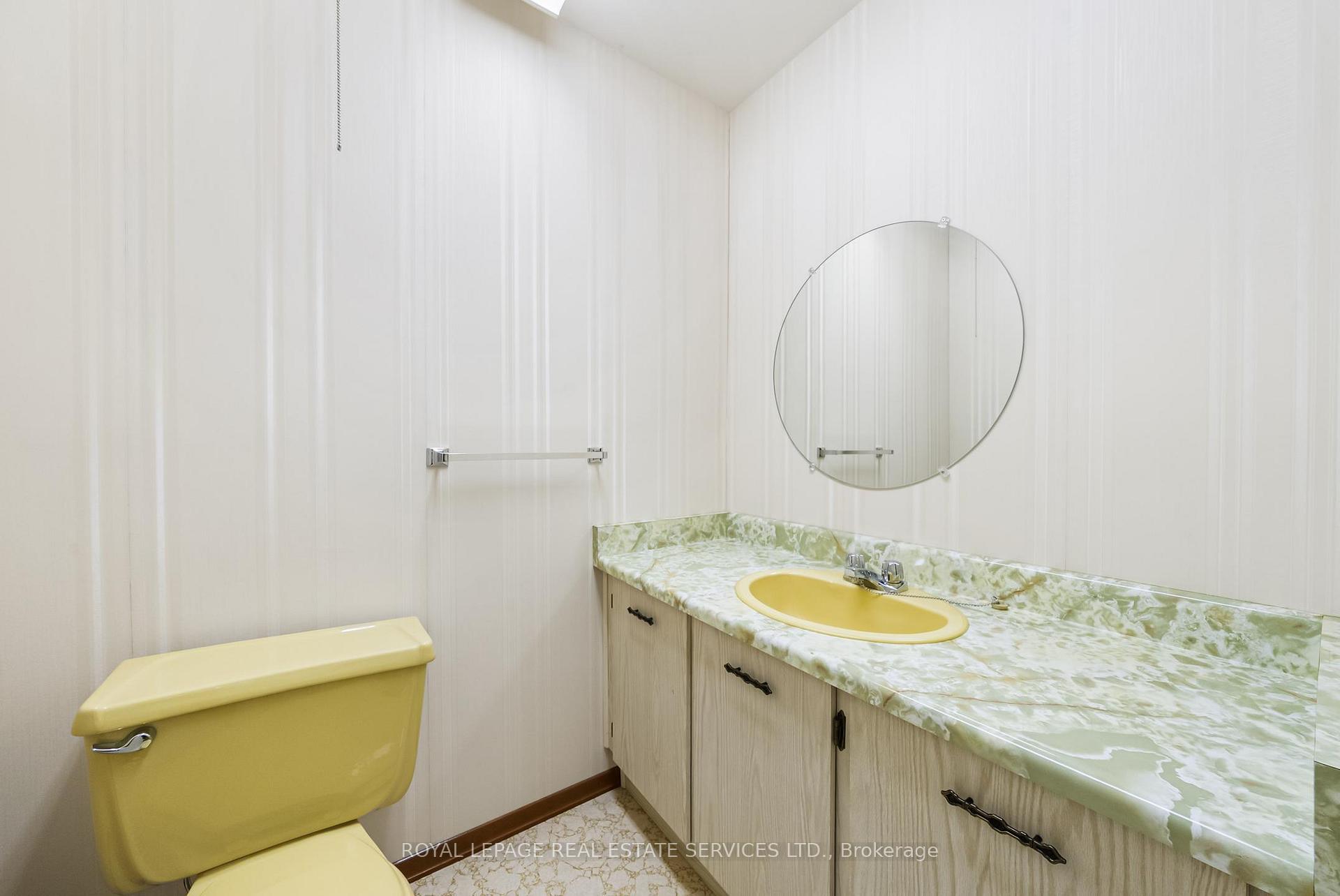 Photo 22 of 67 Mintwood Drive, North York, Bayview Woods-Steeles — HOMEH