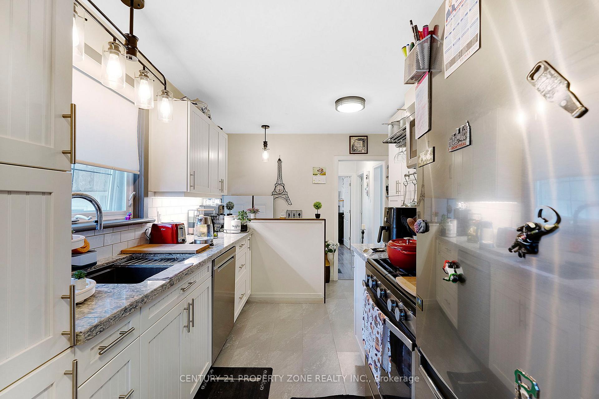 Photo 6 of 74 John Street, Orangeville — HOMEH
