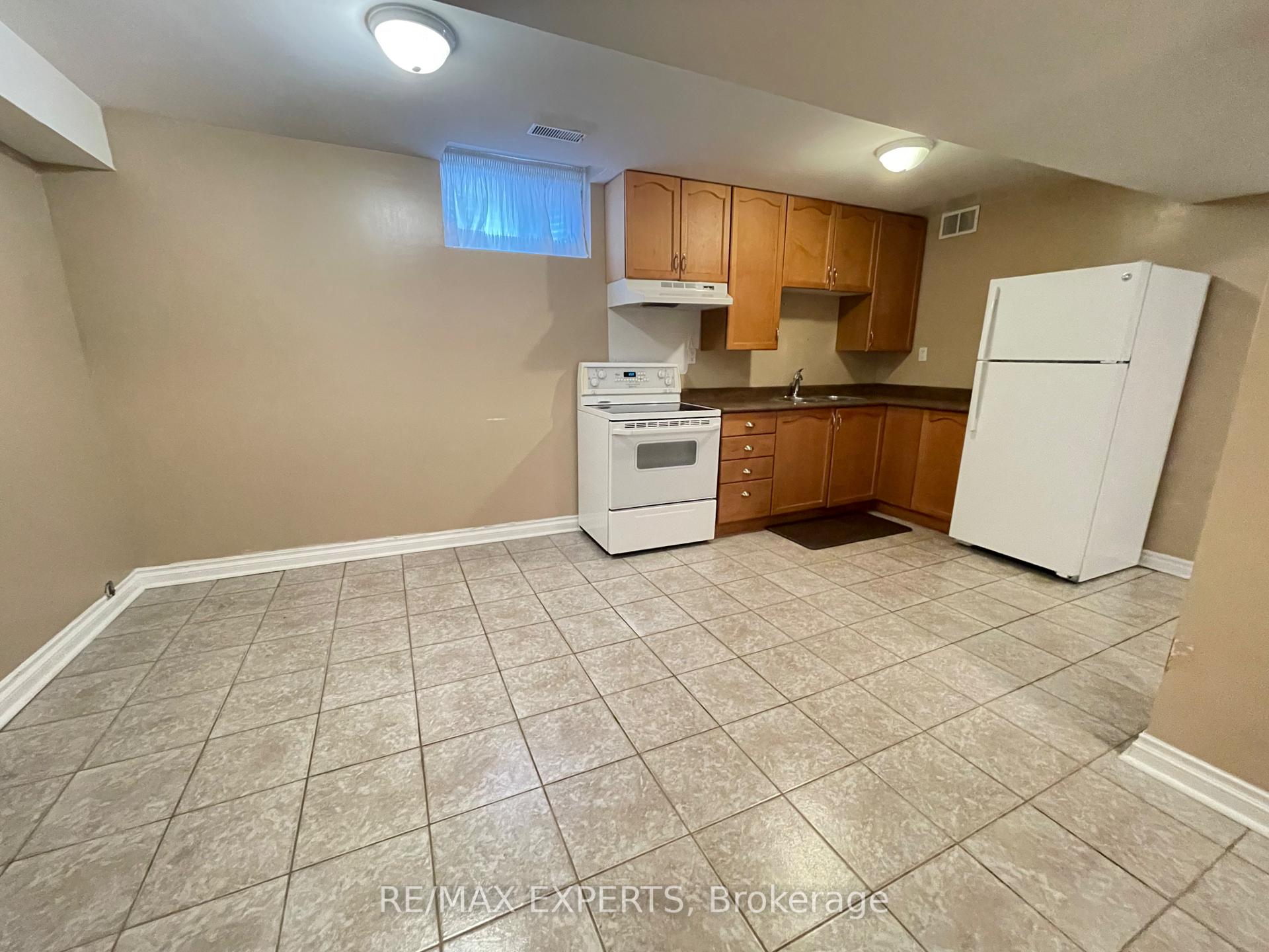 Photo 6 of Unit BSMT, 176 Kingsview Drive, Vaughan, Vellore Village — HOMEH