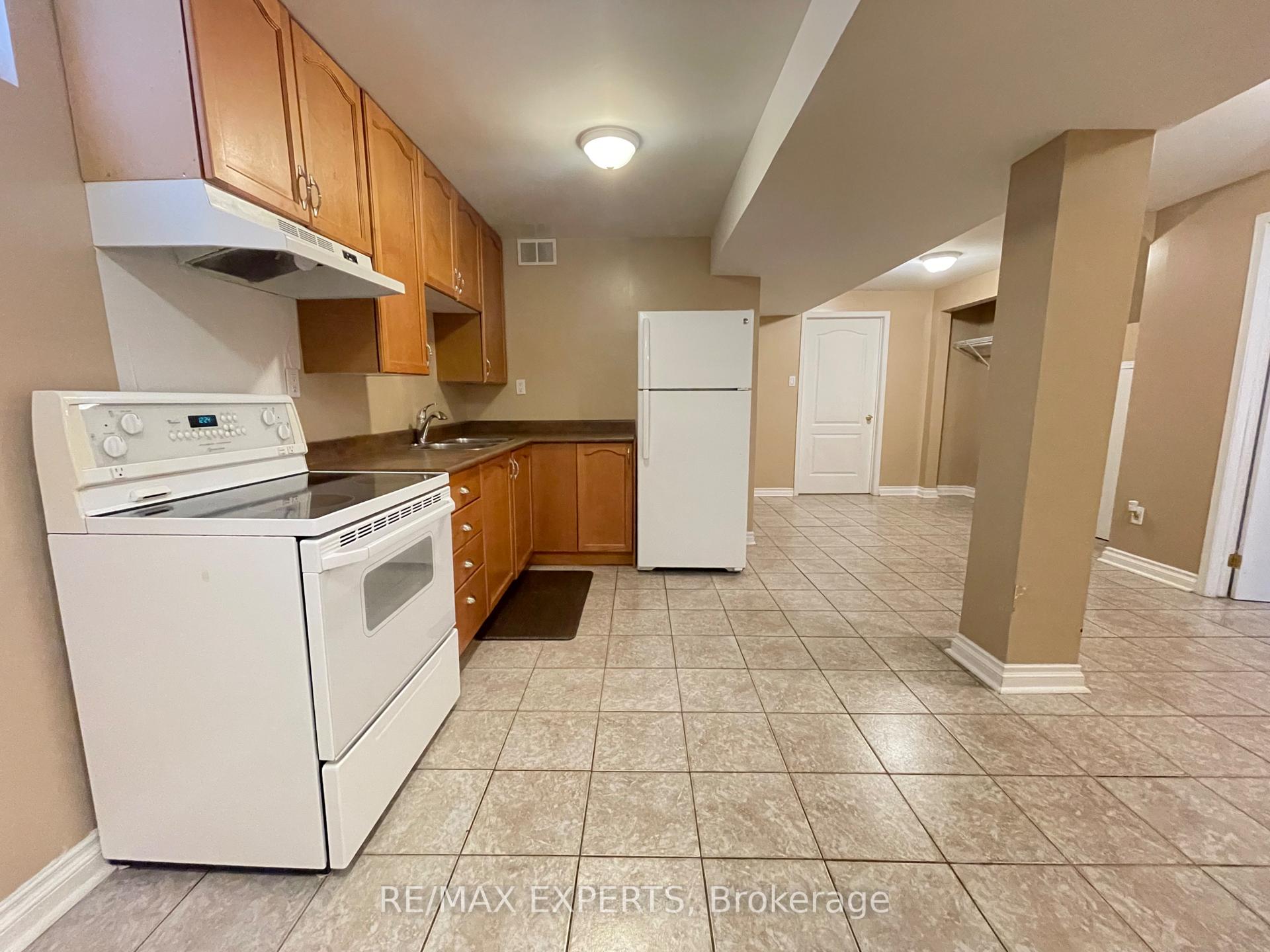 Photo 2 of Unit BSMT, 176 Kingsview Drive, Vaughan, Vellore Village — HOMEH