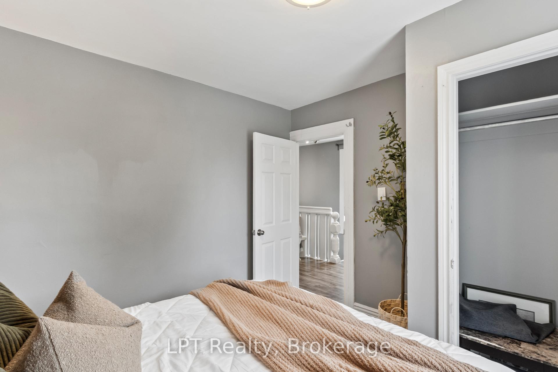 Photo 13 of 273 Bethune Street, Peterborough, Town Ward 3 — HOMEH