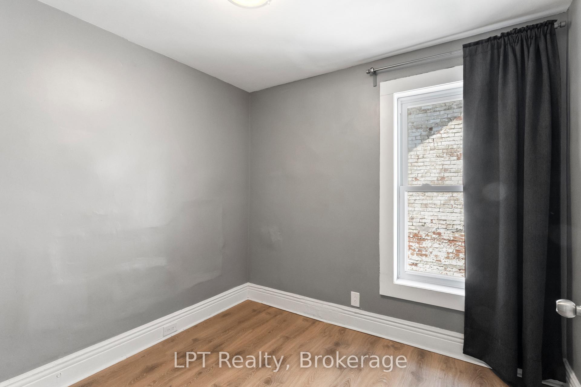 Photo 16 of 273 Bethune Street, Peterborough, Town Ward 3 — HOMEH