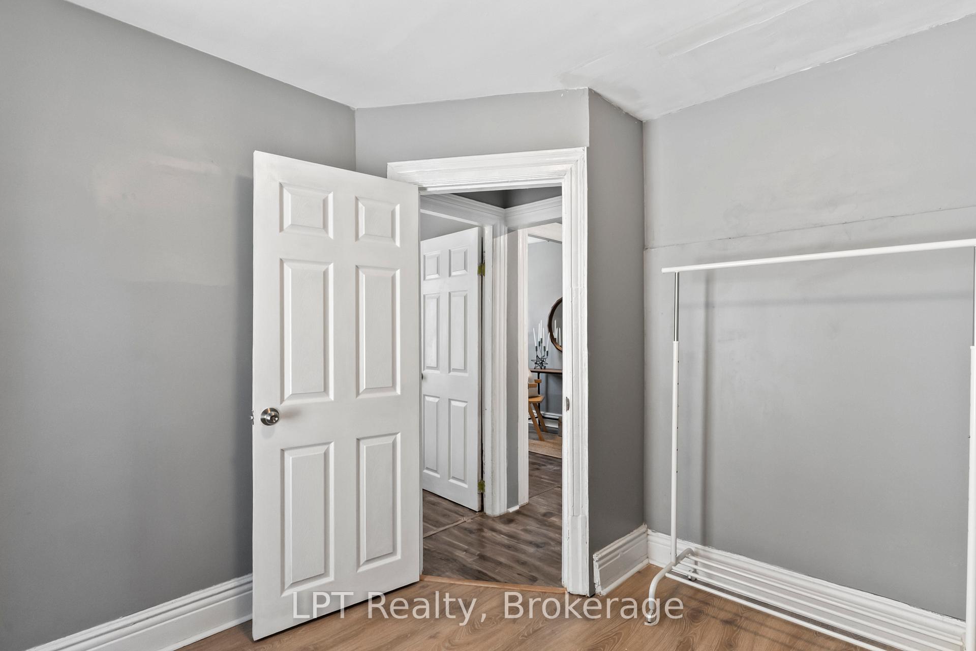 Photo 17 of 273 Bethune Street, Peterborough, Town Ward 3 — HOMEH