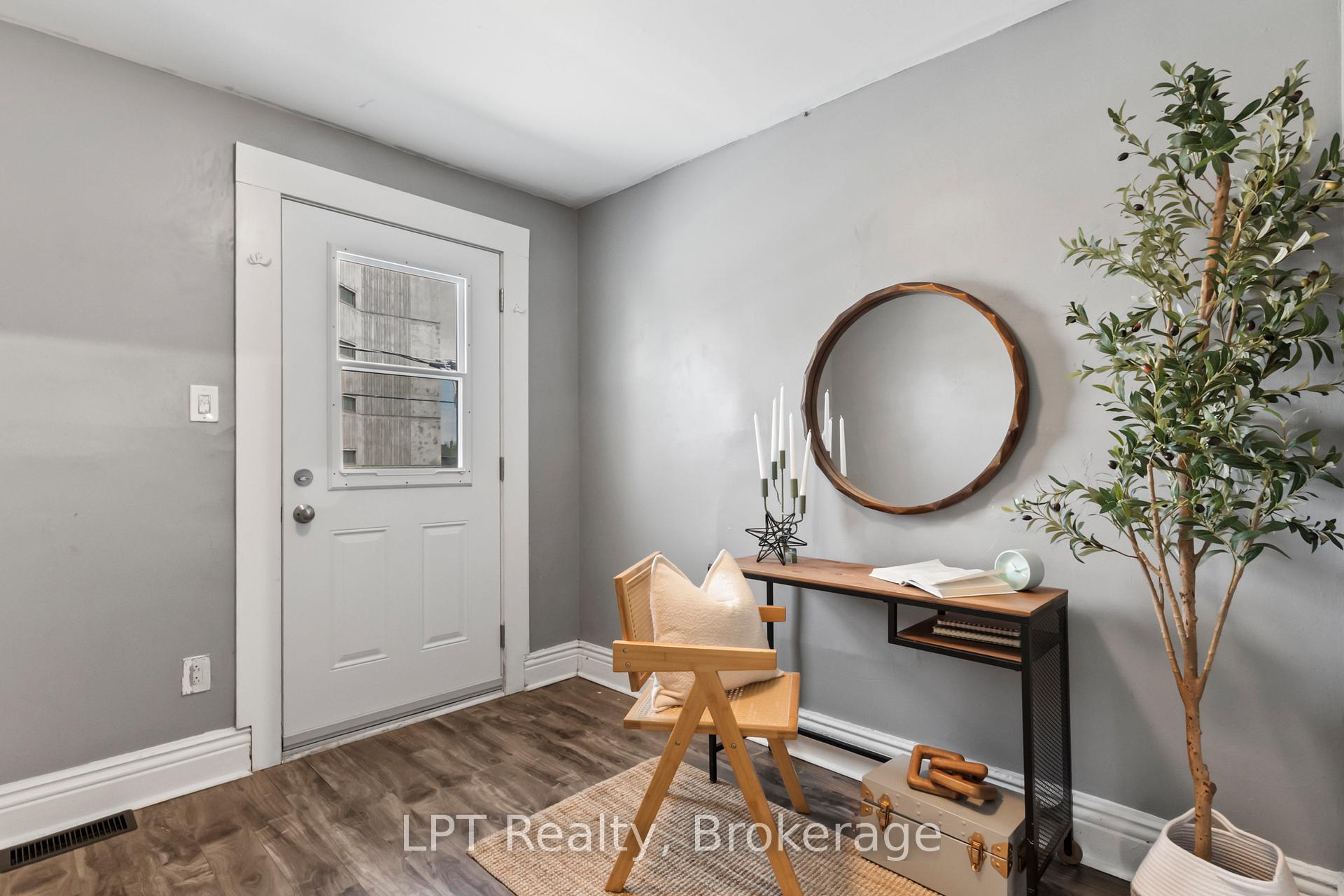 Photo 18 of 273 Bethune Street, Peterborough, Town Ward 3 — HOMEH