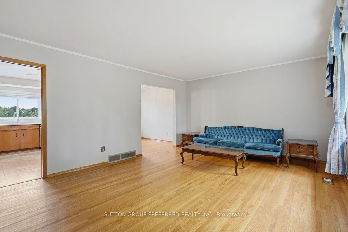 Photo 19 of 136 Mendip Crescent, London, South Y — HOMEH