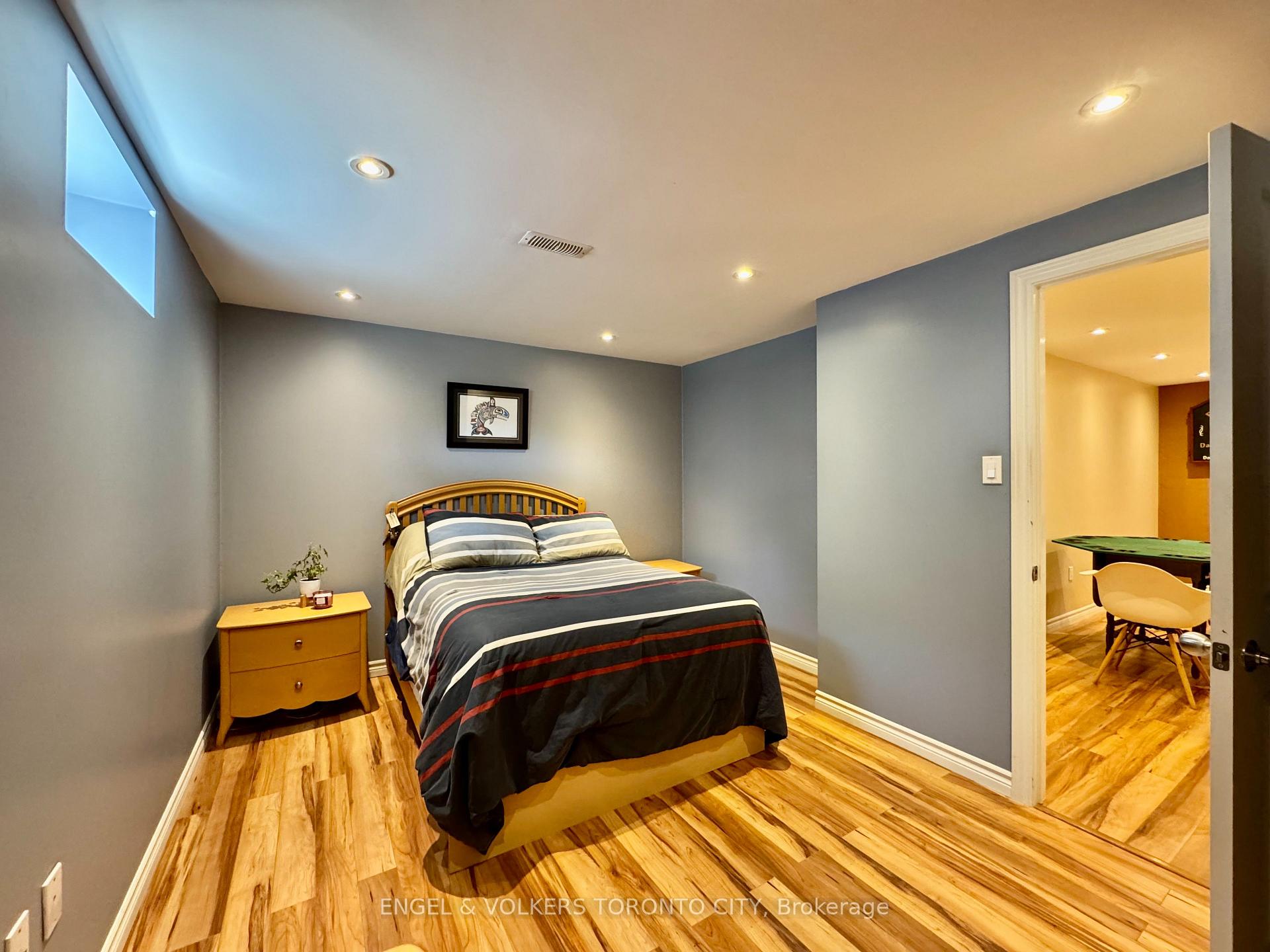Photo 30 of 41 Paragon Road, Etobicoke, Kingsview Village-The Westway — HOMEH