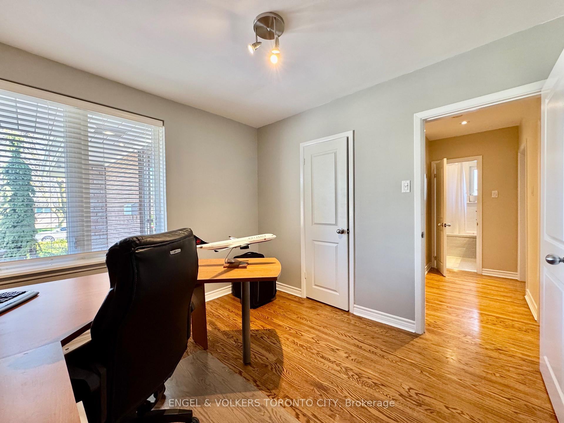 Photo 35 of 41 Paragon Road, Etobicoke, Kingsview Village-The Westway — HOMEH