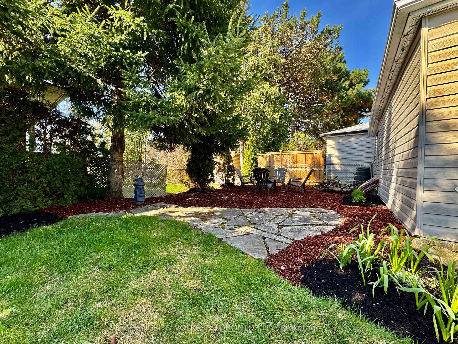 Photo 42 of 41 Paragon Road, Etobicoke, Kingsview Village-The Westway — HOMEH