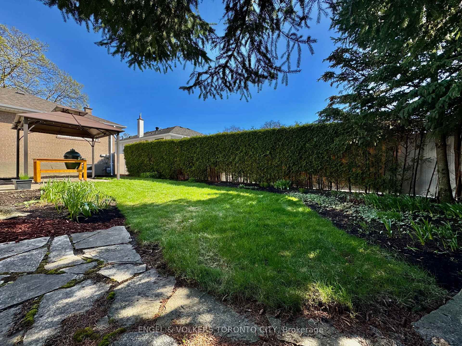 Photo 43 of 41 Paragon Road, Etobicoke, Kingsview Village-The Westway — HOMEH