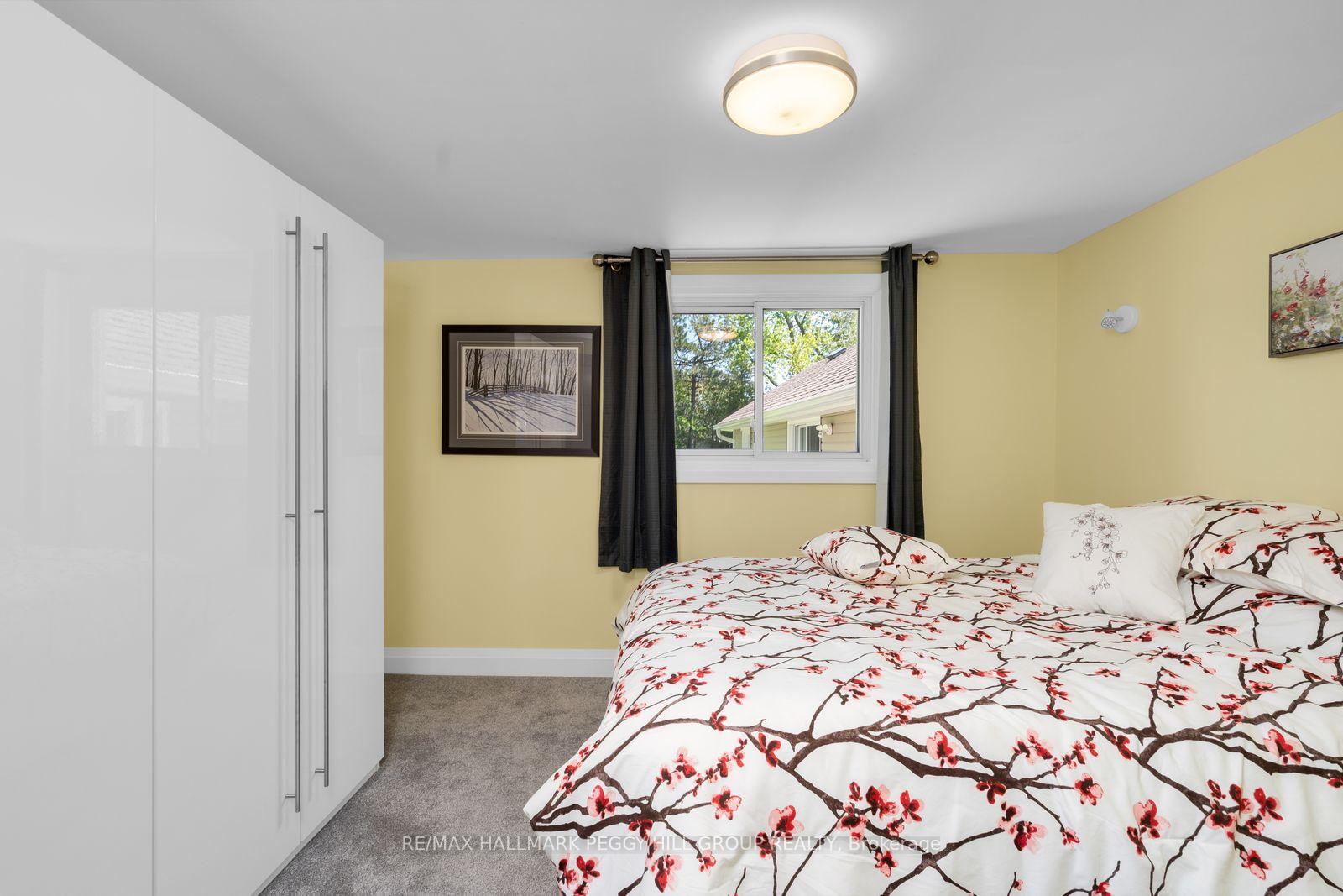 Photo 9 of 8001 Yonge Street, Innisfil, Stroud — HOMEH