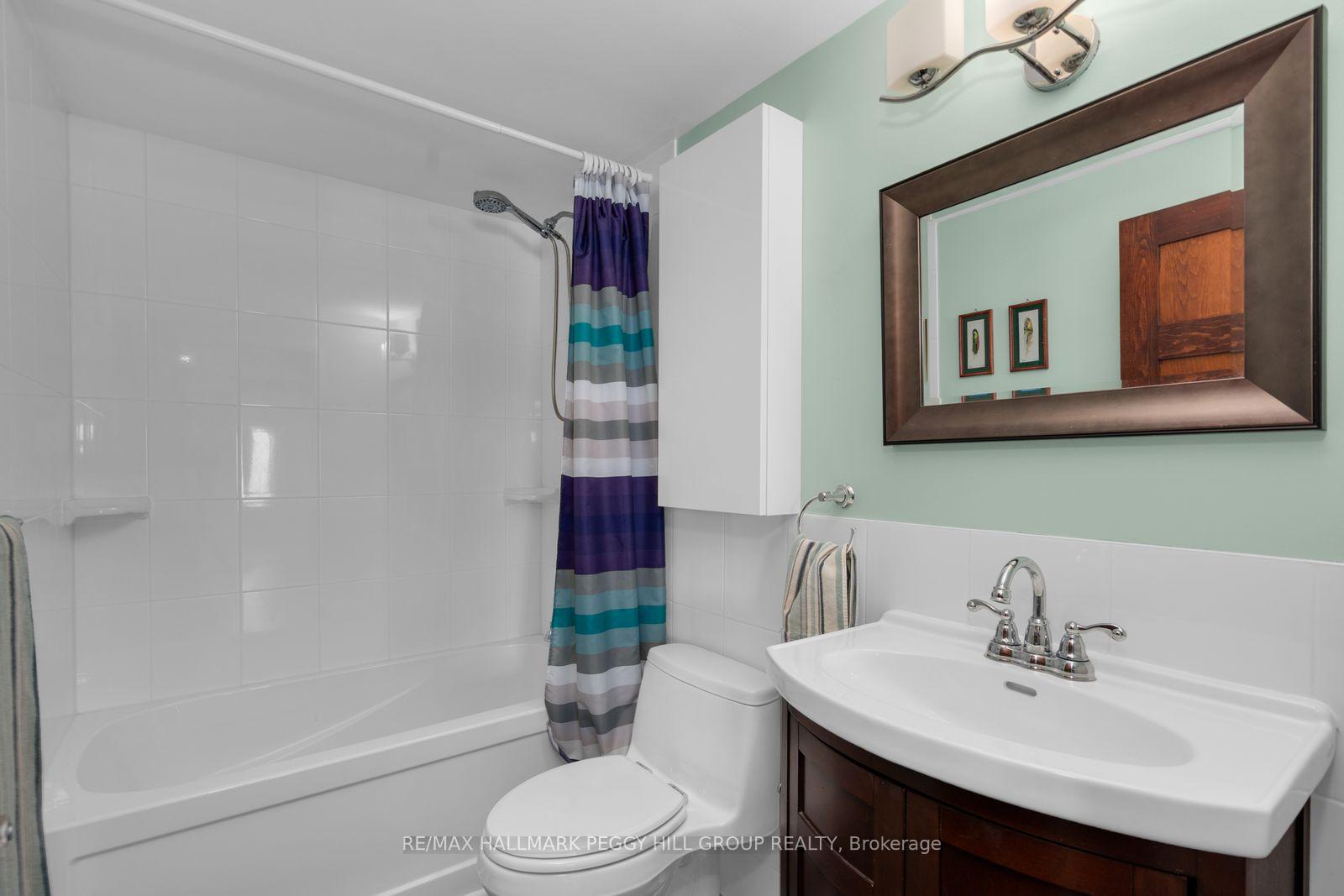 Photo 10 of 8001 Yonge Street, Innisfil, Stroud — HOMEH