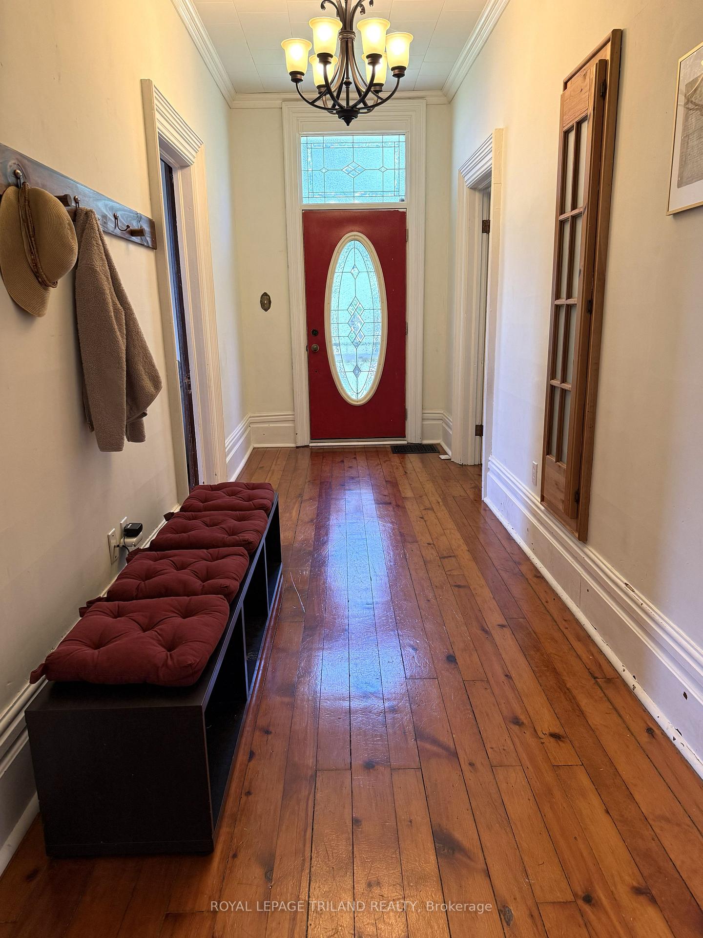 Photo 4 of 12 East Avenue, St. Thomas — HOMEH