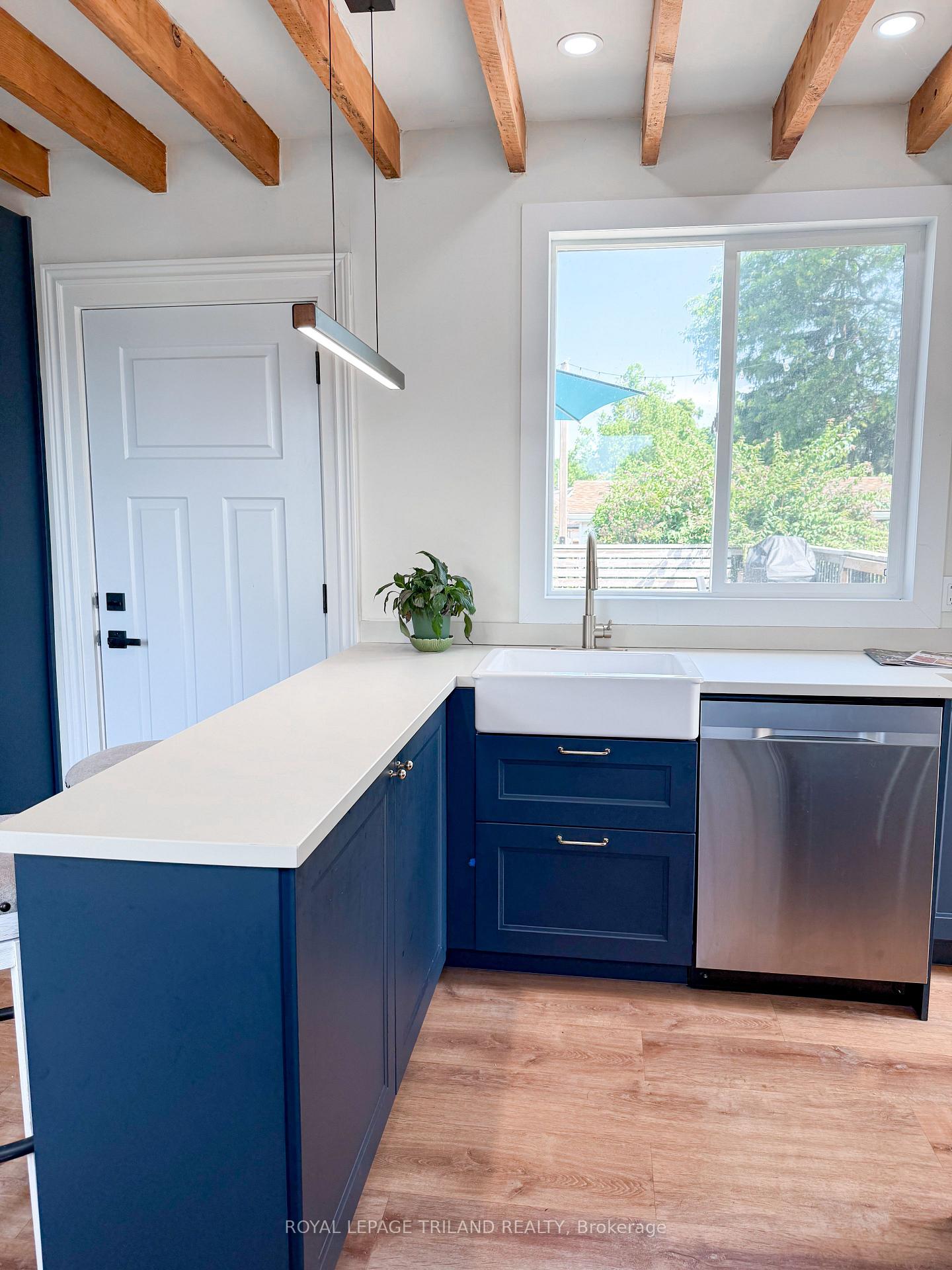 Photo 11 of 12 East Avenue, St. Thomas — HOMEH