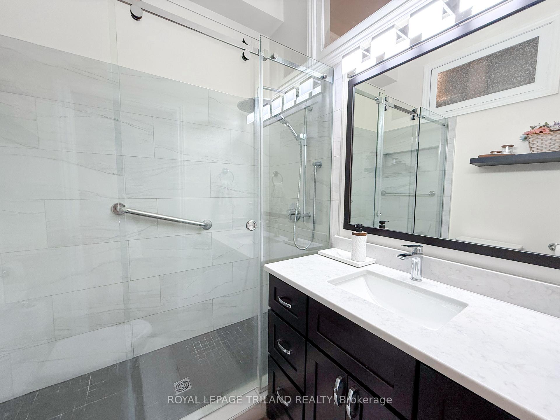 Photo 15 of 12 East Avenue, St. Thomas — HOMEH