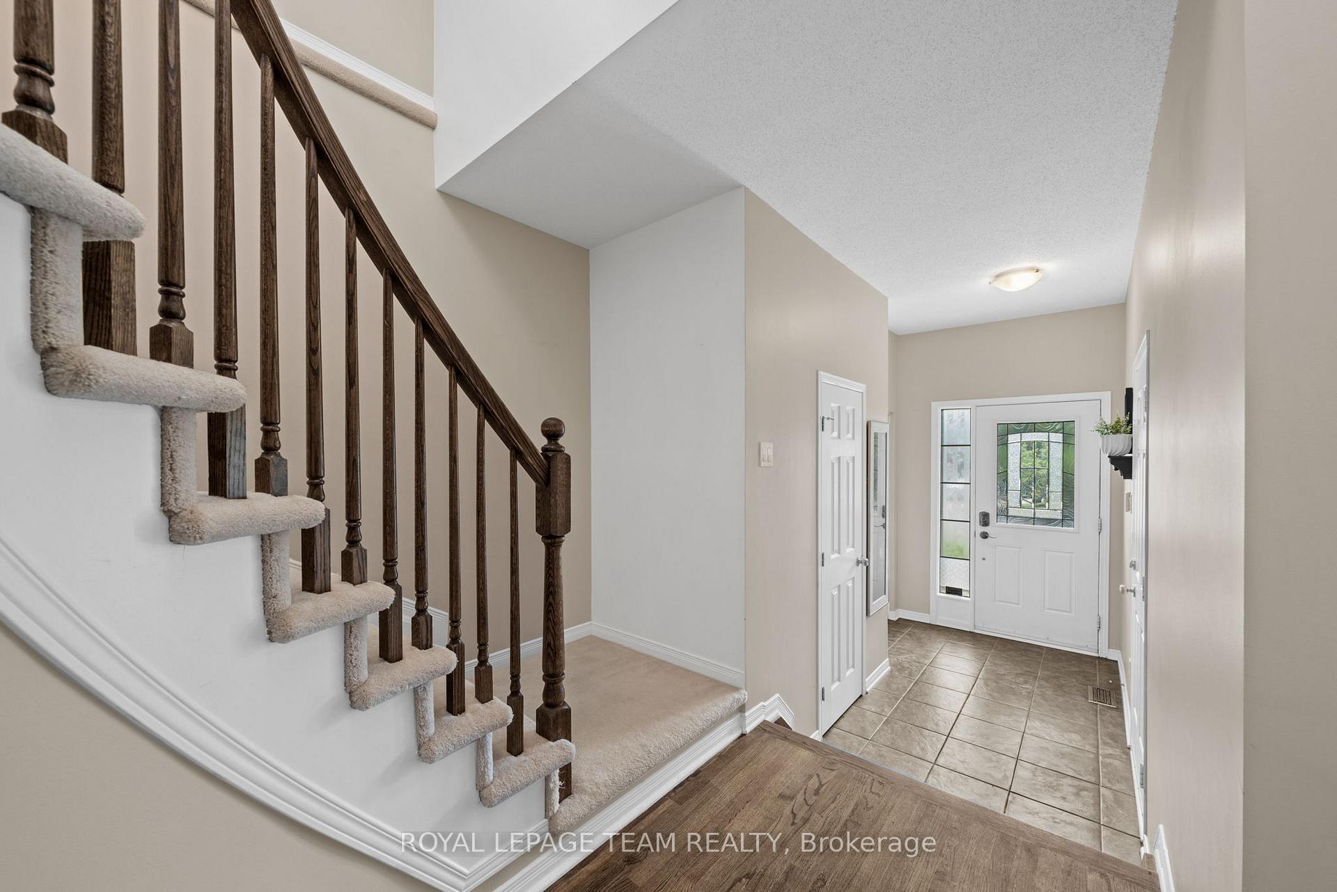 Photo 7 of 348 Brigitta Street, Ottawa, Kanata - Emerald Meadows/Trailwest — HOMEH