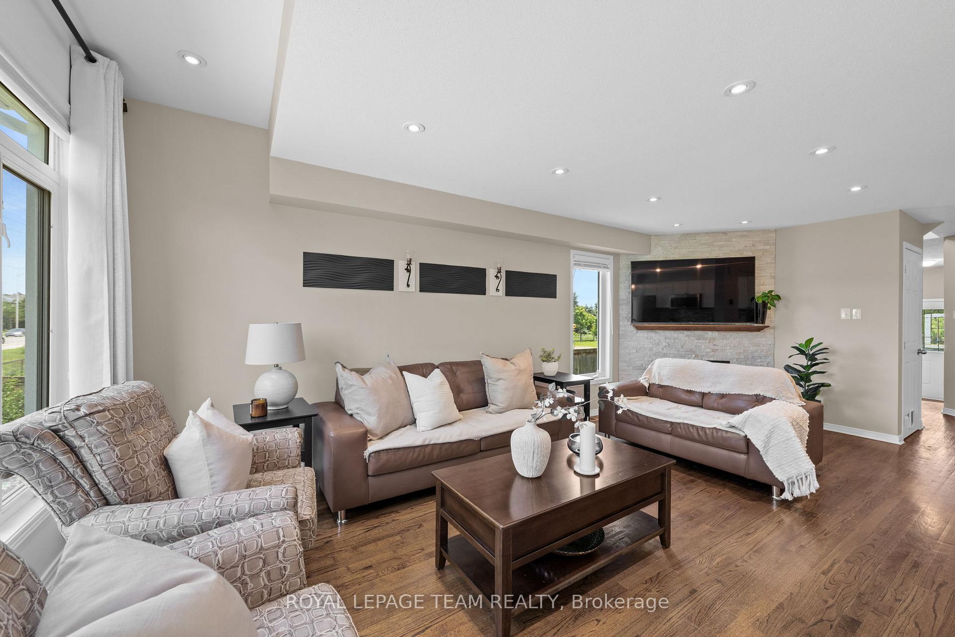 Photo 15 of 348 Brigitta Street, Ottawa, Kanata - Emerald Meadows/Trailwest — HOMEH