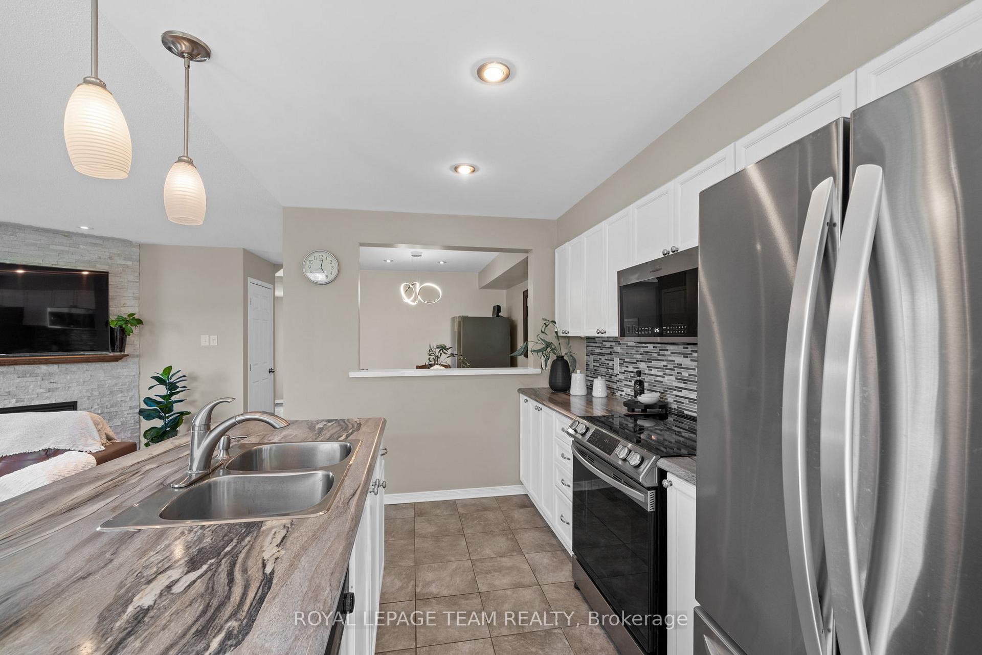 Photo 21 of 348 Brigitta Street, Ottawa, Kanata - Emerald Meadows/Trailwest — HOMEH