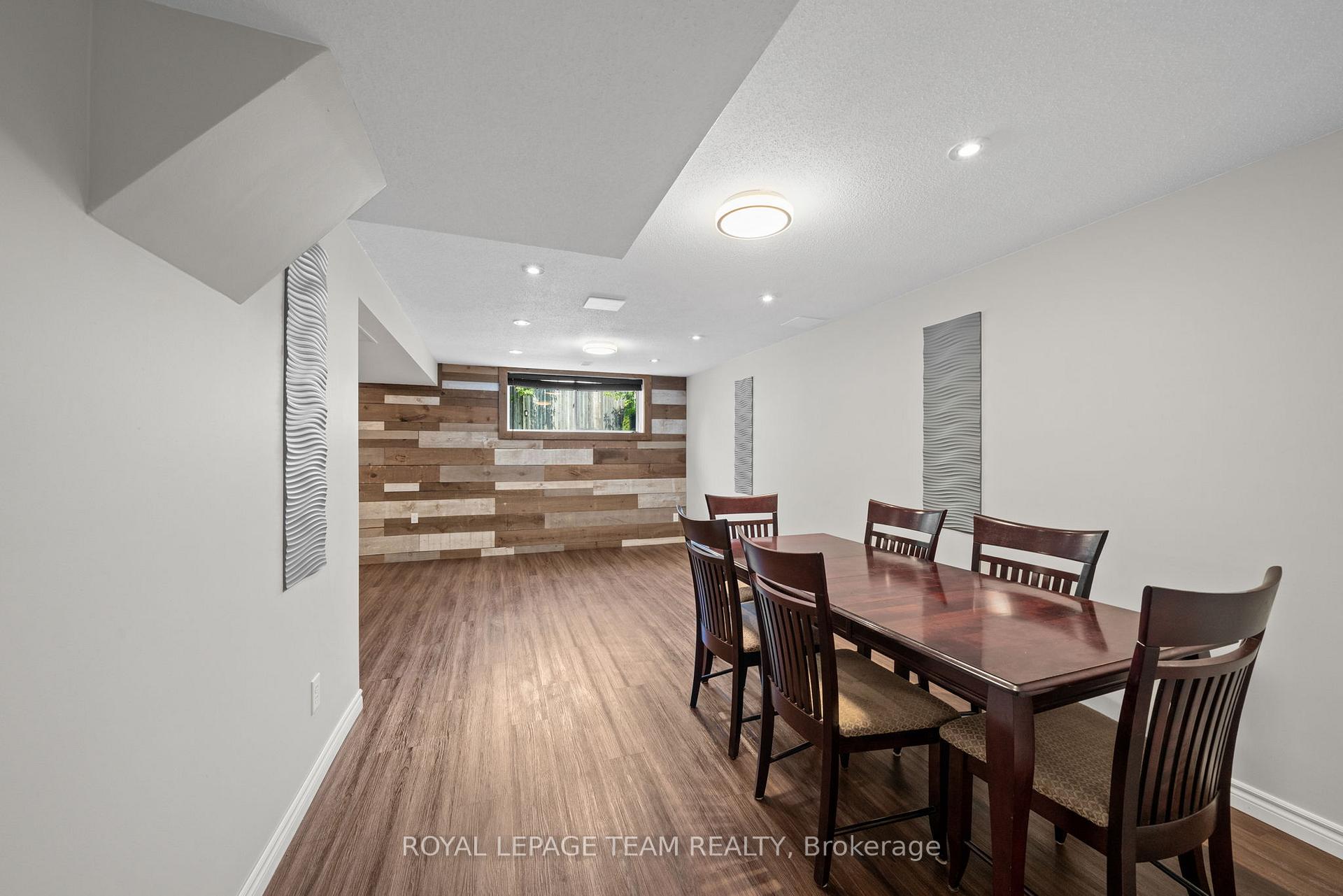 Photo 35 of 348 Brigitta Street, Ottawa, Kanata - Emerald Meadows/Trailwest — HOMEH