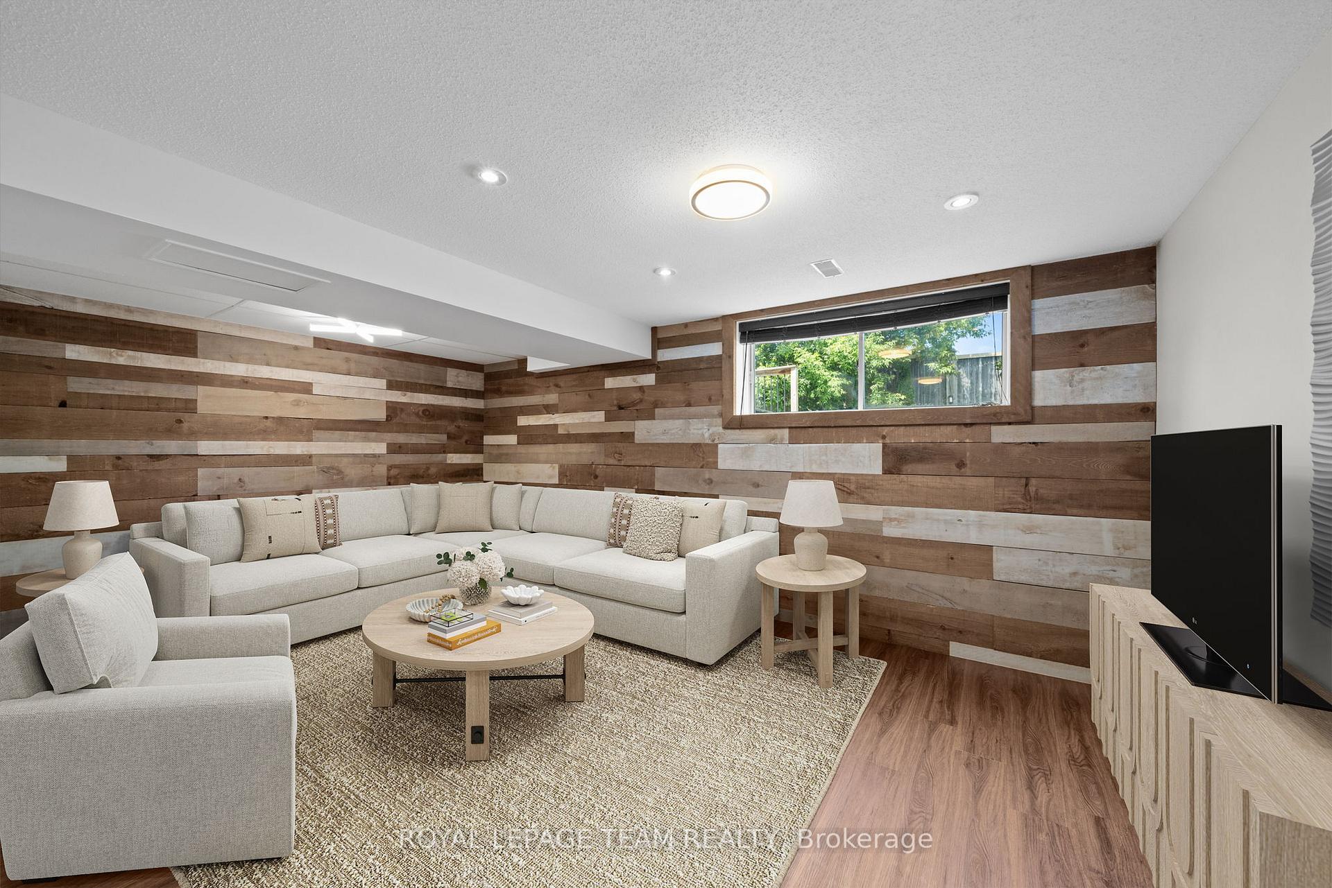 Photo 34 of 348 Brigitta Street, Ottawa, Kanata - Emerald Meadows/Trailwest — HOMEH