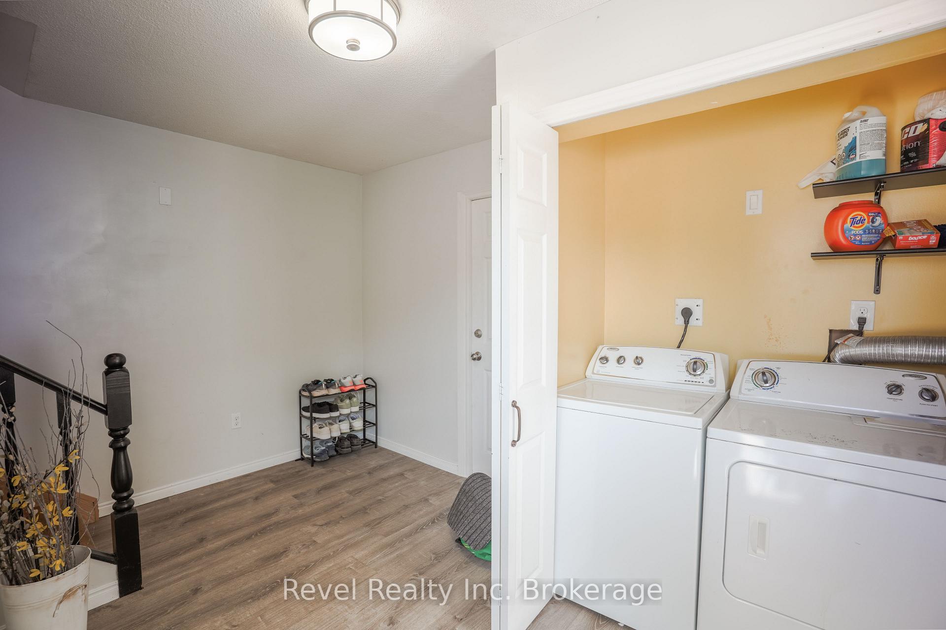 Photo 5 of 113 Massey Drive, North Bay, Ferris — HOMEH