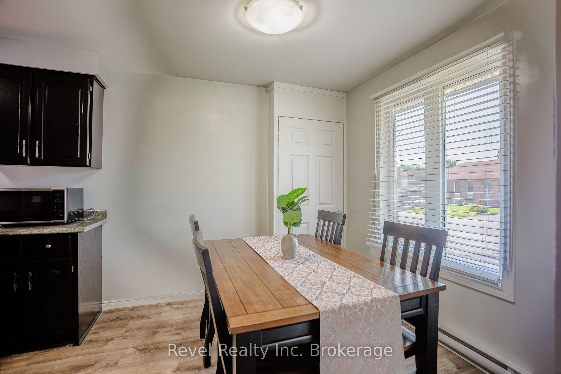 Photo 11 of 113 Massey Drive, North Bay, Ferris — HOMEH