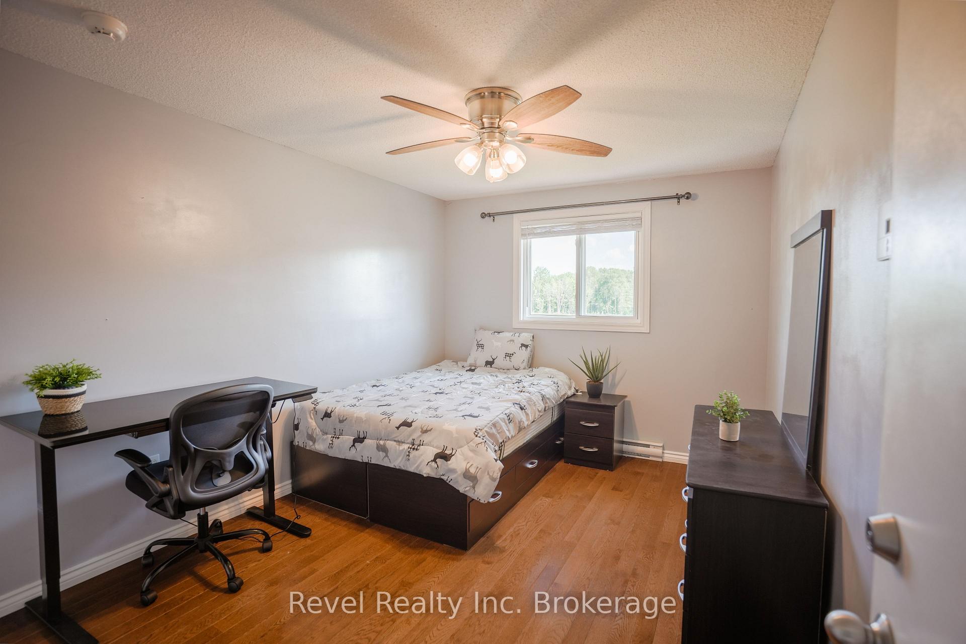 Photo 17 of 113 Massey Drive, North Bay, Ferris — HOMEH
