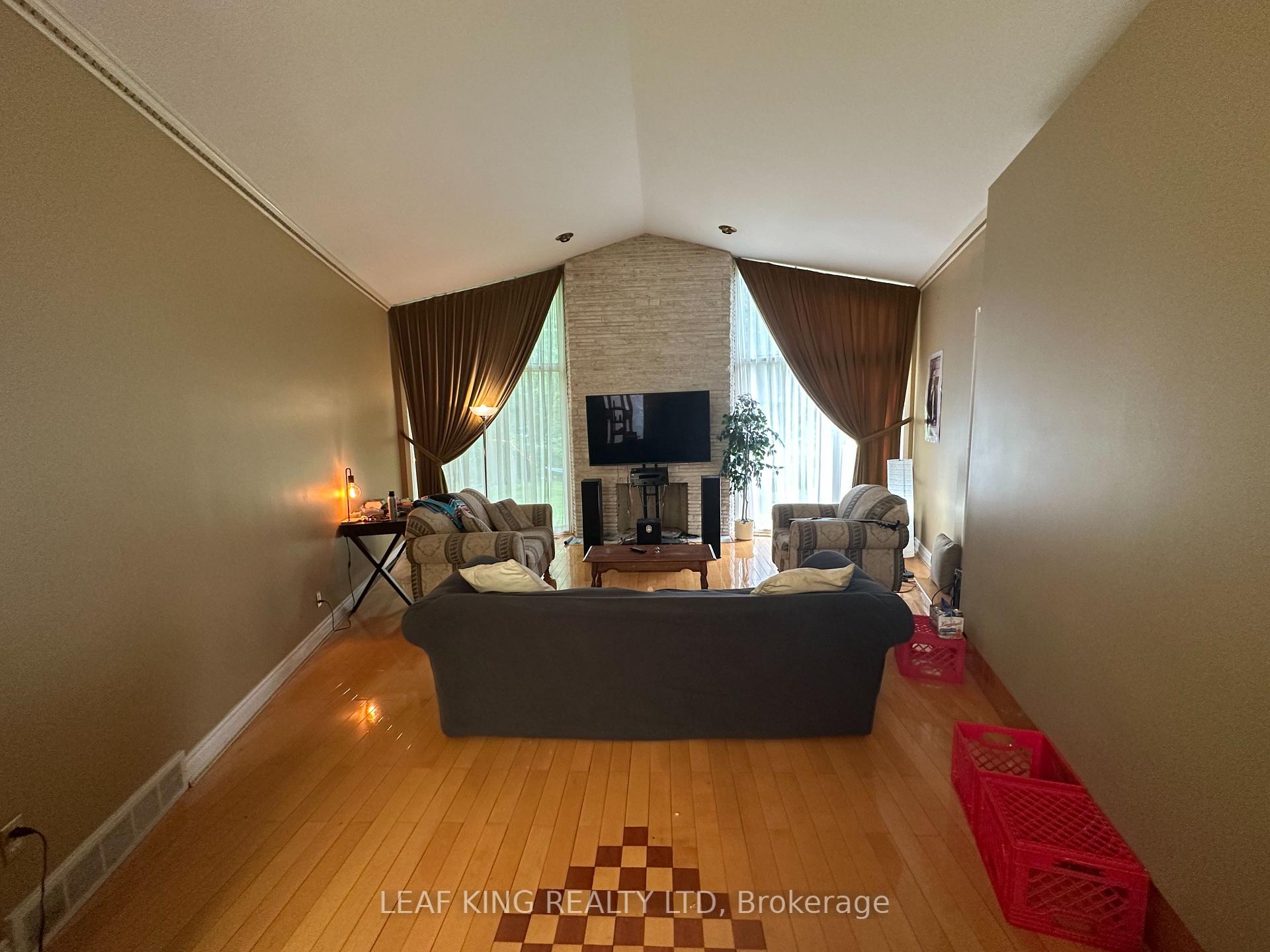 Photo 3 of 11 Wilmont Court, Hamilton, Ainslie Wood — HOMEH