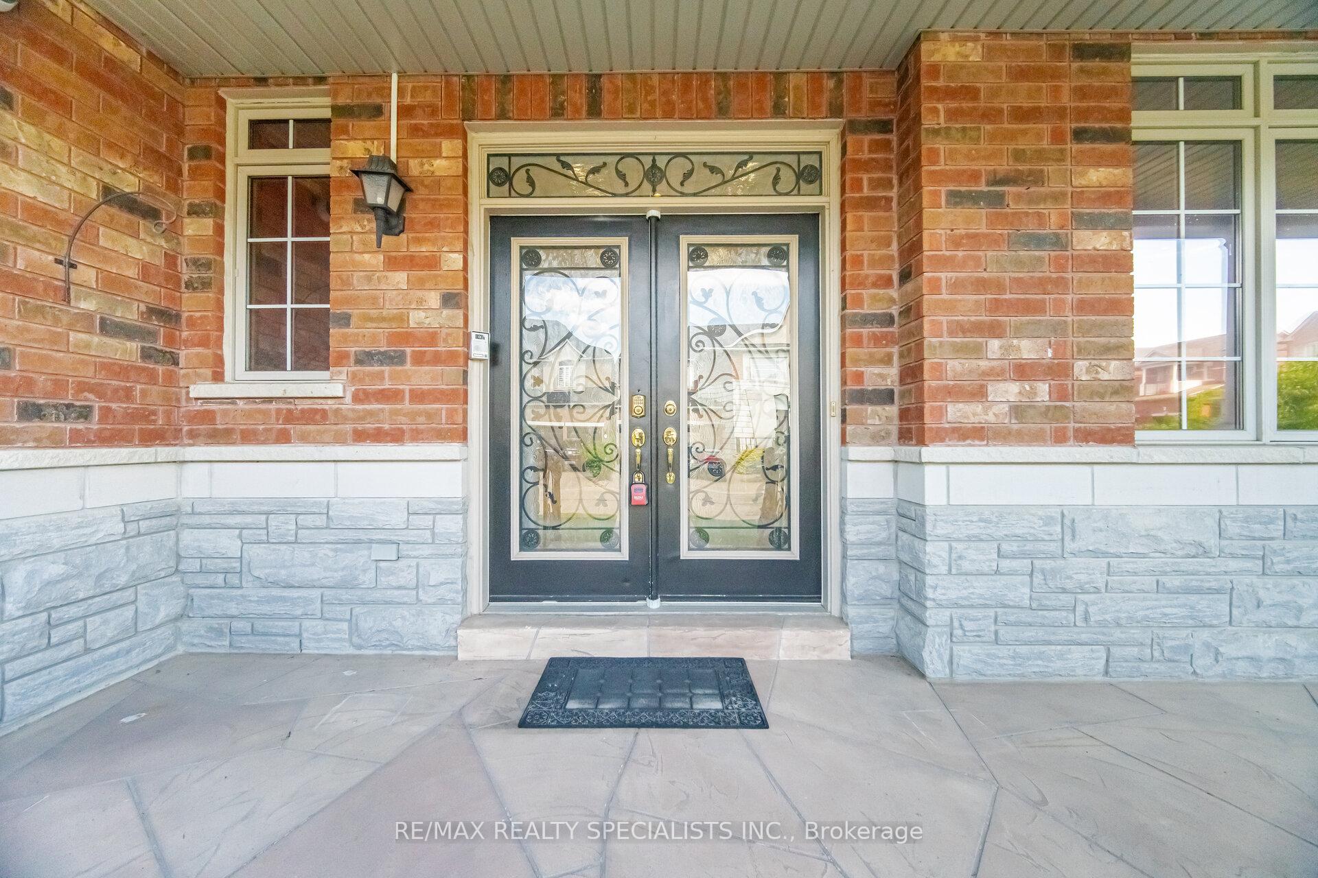 Photo 5 of 257 St. Francis Avenue, Vaughan, Vellore Village — HOMEH