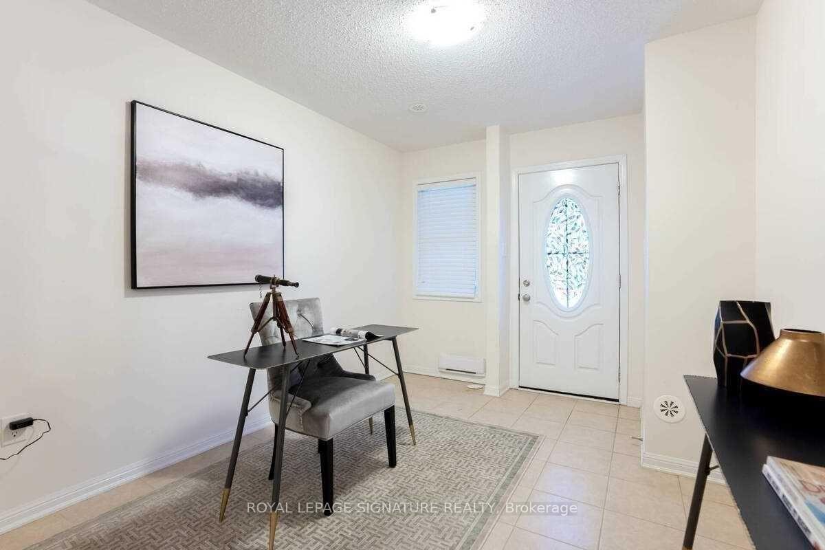Photo 3 of 926 Nadalin Heights, Milton, Willmott — HOMEH