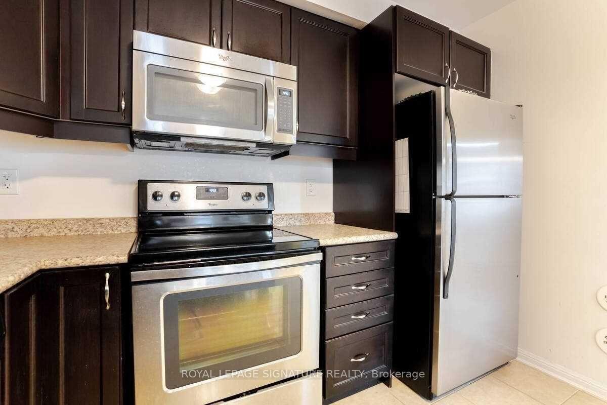 Photo 15 of 926 Nadalin Heights, Milton, Willmott — HOMEH