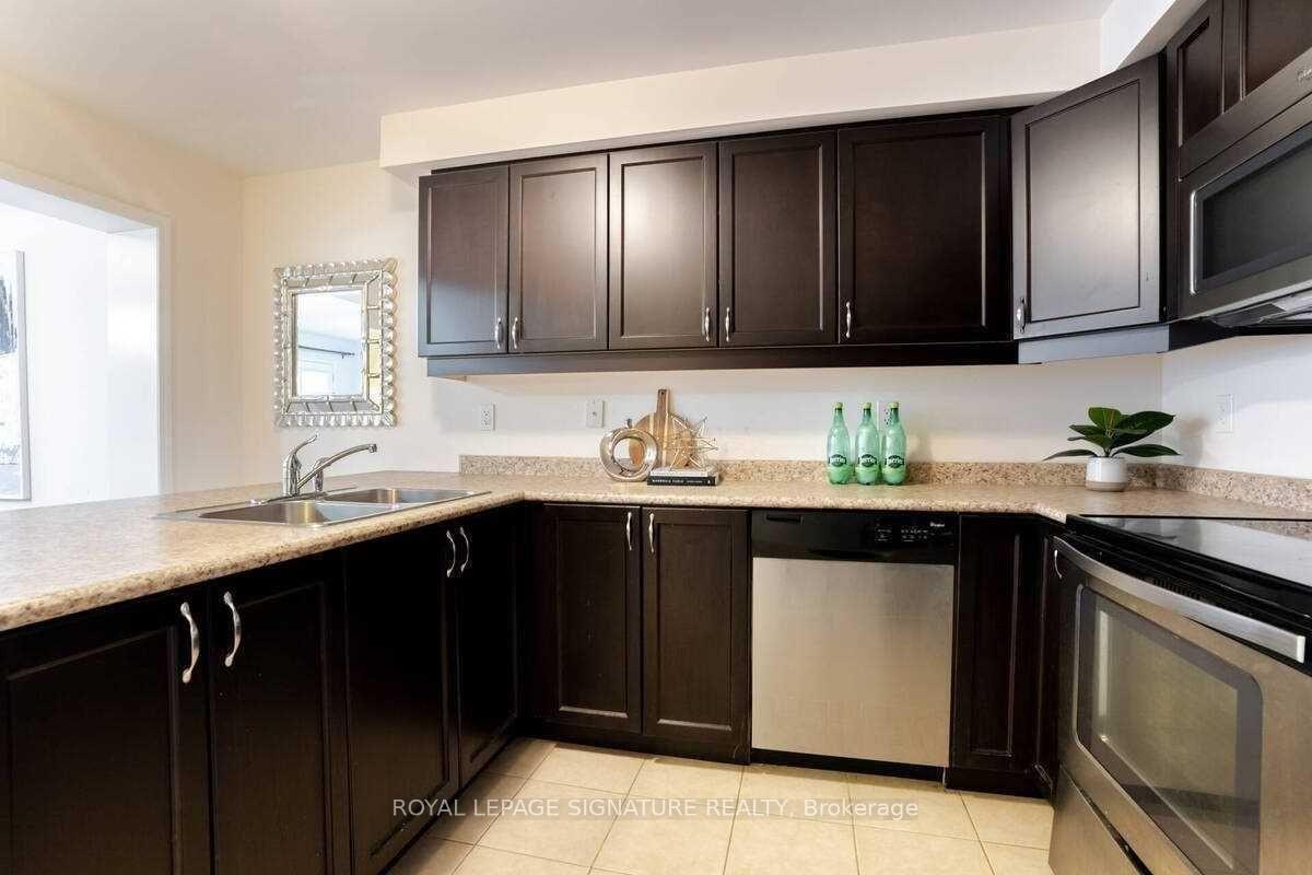 Photo 16 of 926 Nadalin Heights, Milton, Willmott — HOMEH