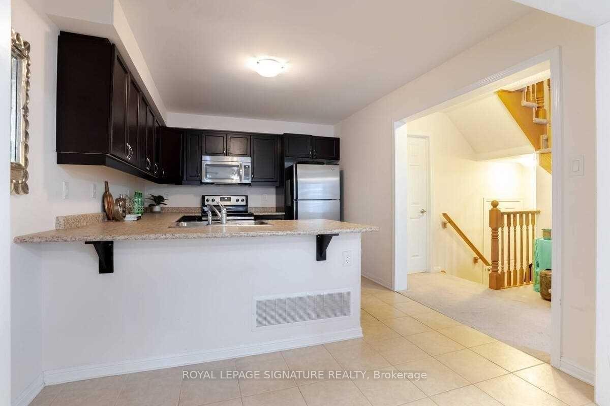 Photo 17 of 926 Nadalin Heights, Milton, Willmott — HOMEH