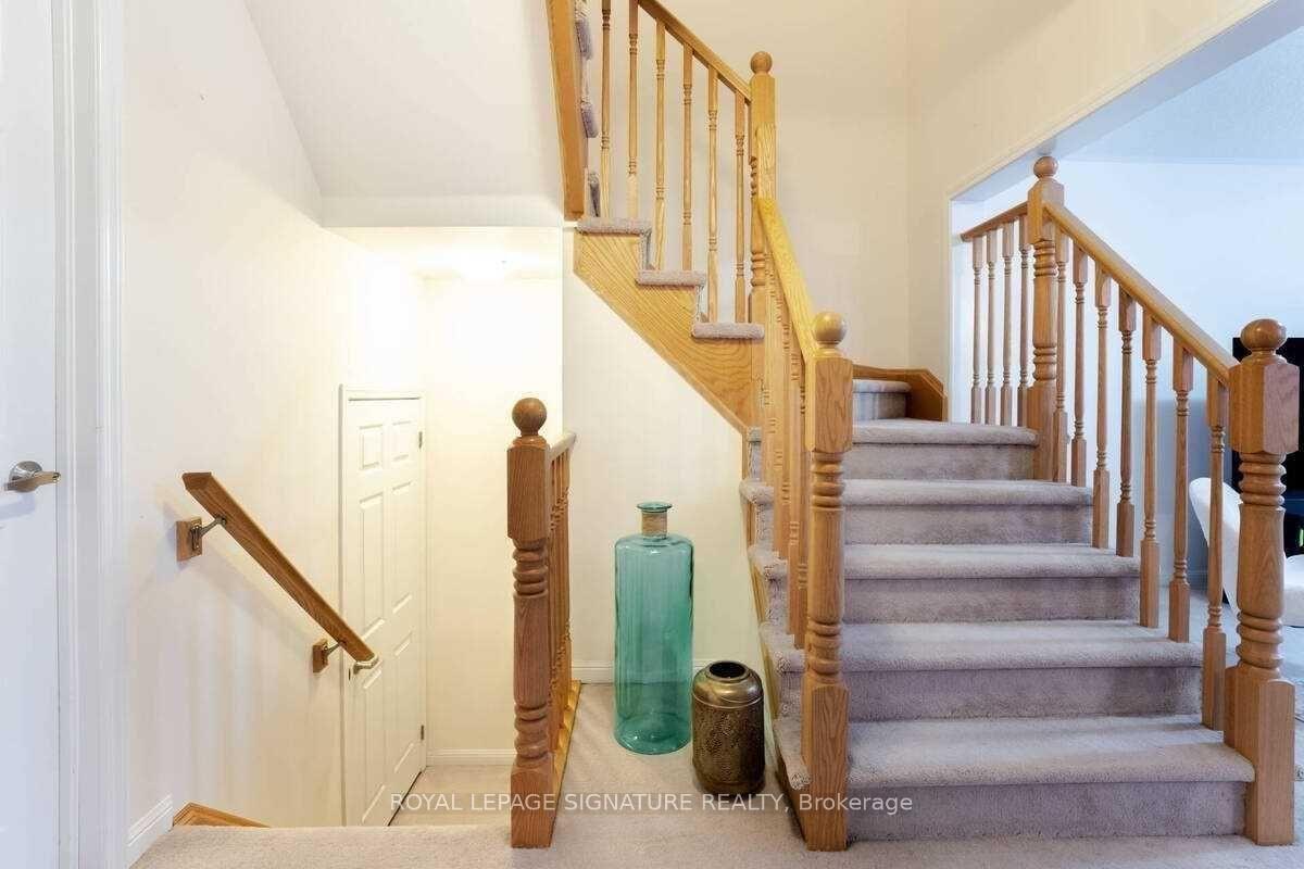 Photo 18 of 926 Nadalin Heights, Milton, Willmott — HOMEH
