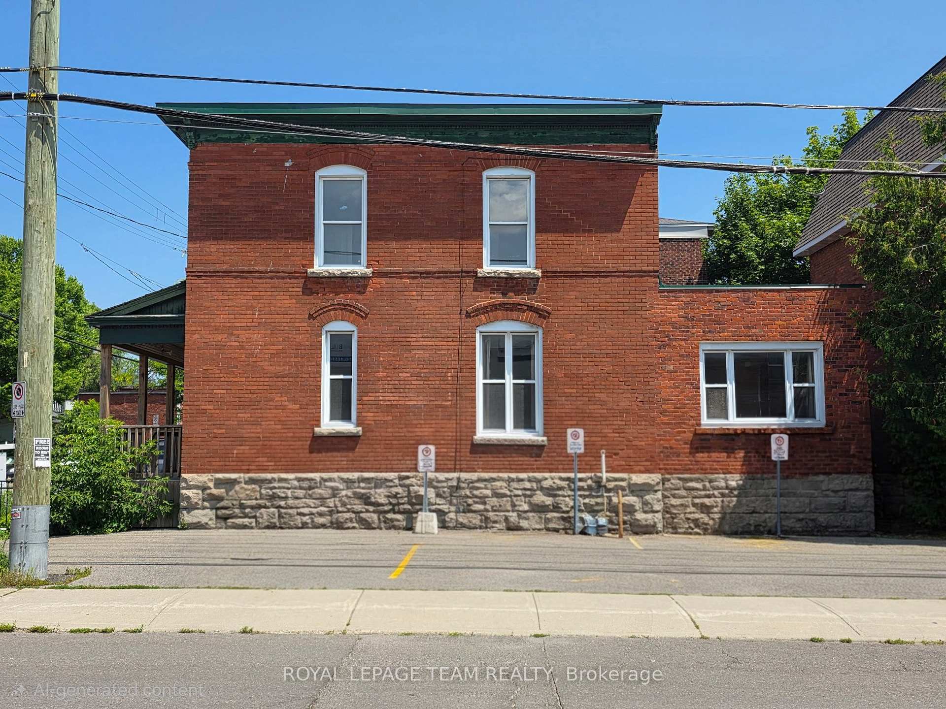 Photo 3 of 498 Gladstone Avenue, Ottawa, Ottawa Centre — HOMEH