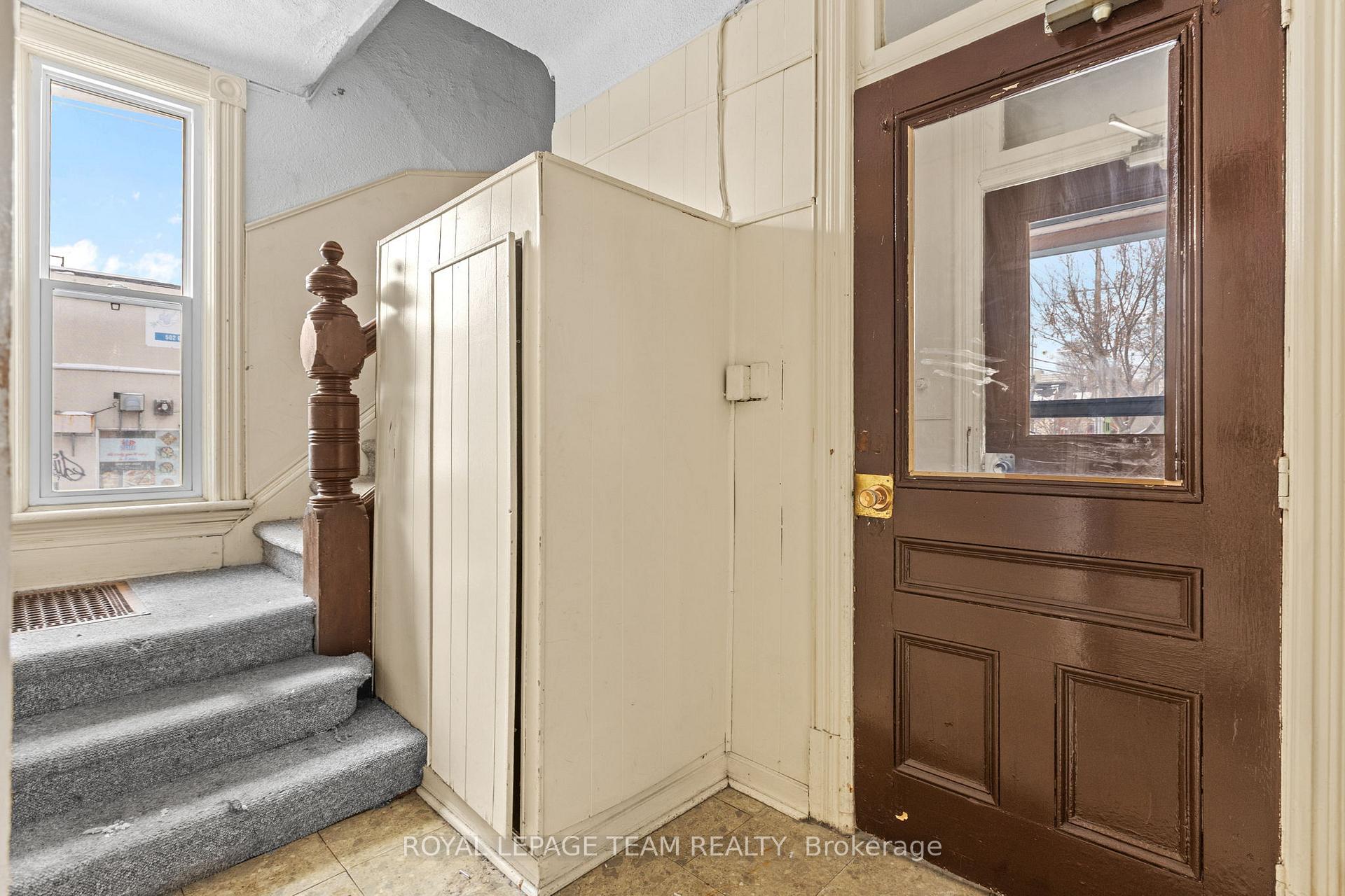 Photo 5 of 498 Gladstone Avenue, Ottawa, Ottawa Centre — HOMEH