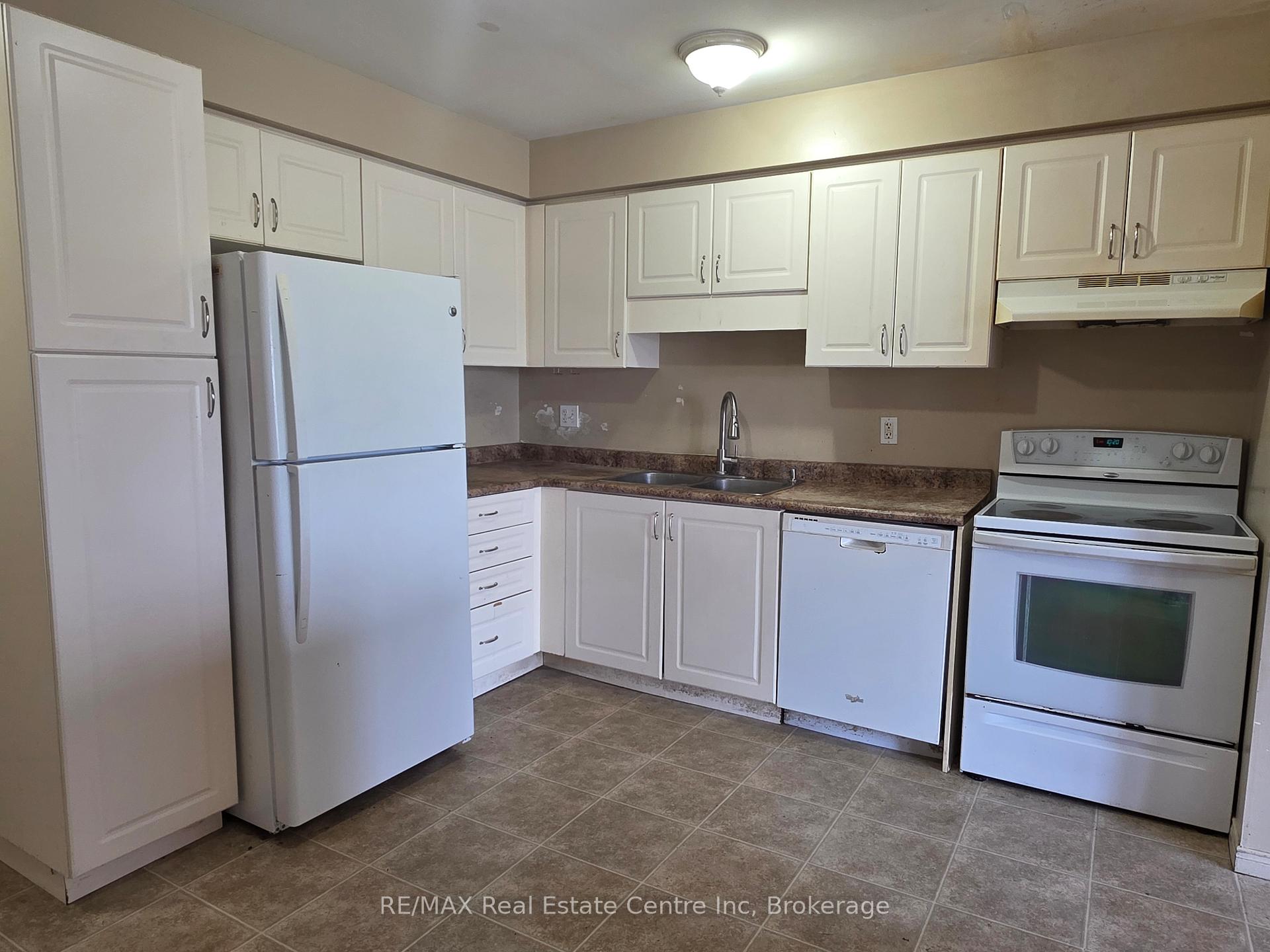 Photo 3 of Unit 99, 1155 Gordon Street, Guelph, Kortright West — HOMEH