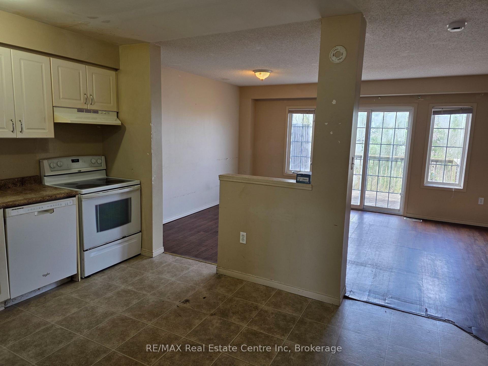 Photo 4 of Unit 99, 1155 Gordon Street, Guelph, Kortright West — HOMEH