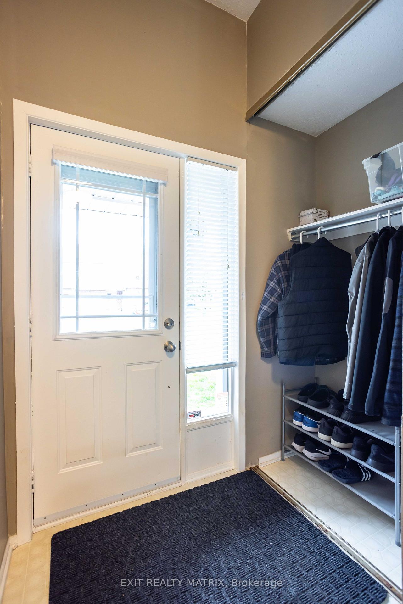 Photo 5 of 1521 Briarfield Crescent, Ottawa, Fallingbrook/Ridgemount — HOMEH