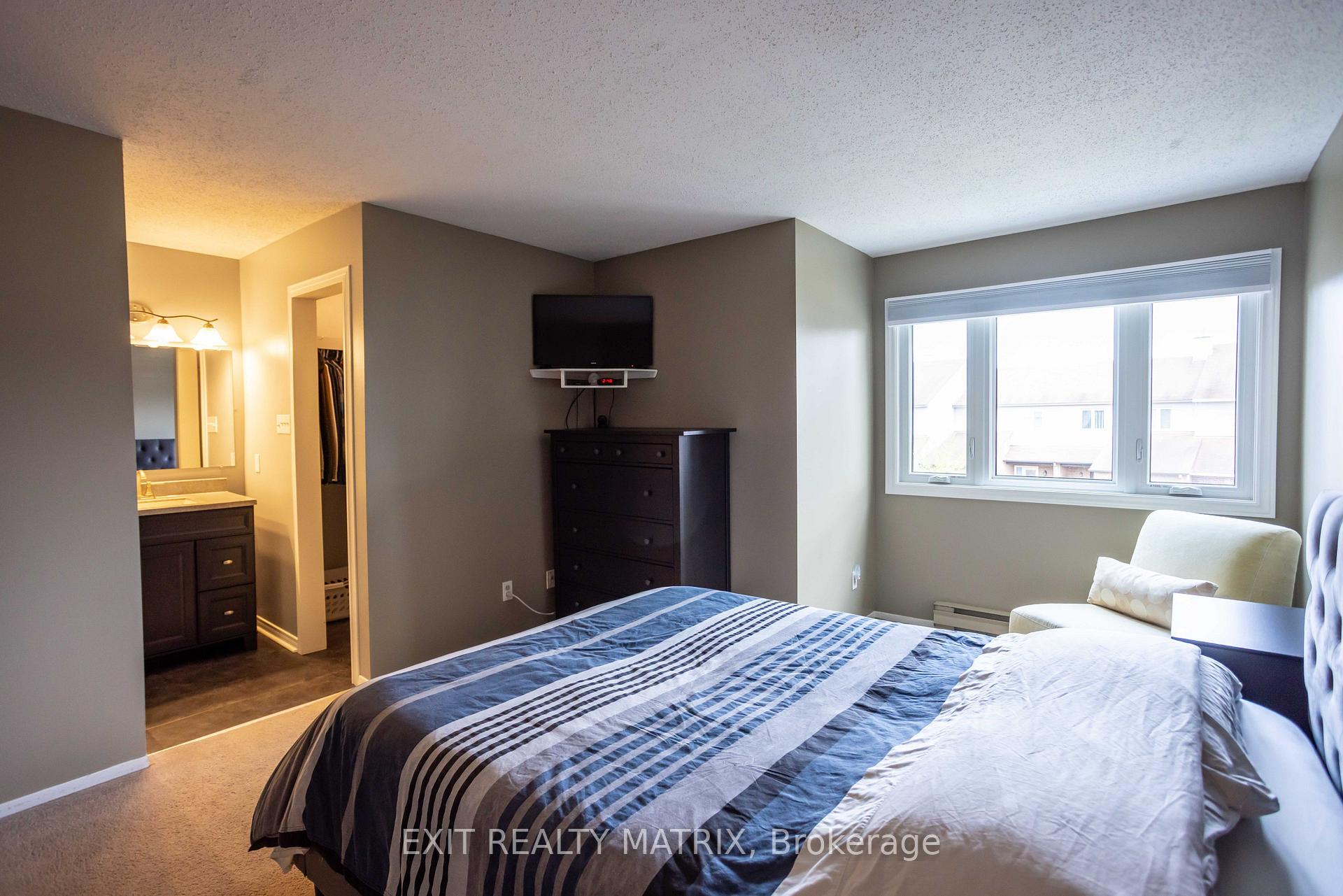 Photo 18 of 1521 Briarfield Crescent, Ottawa, Fallingbrook/Ridgemount — HOMEH