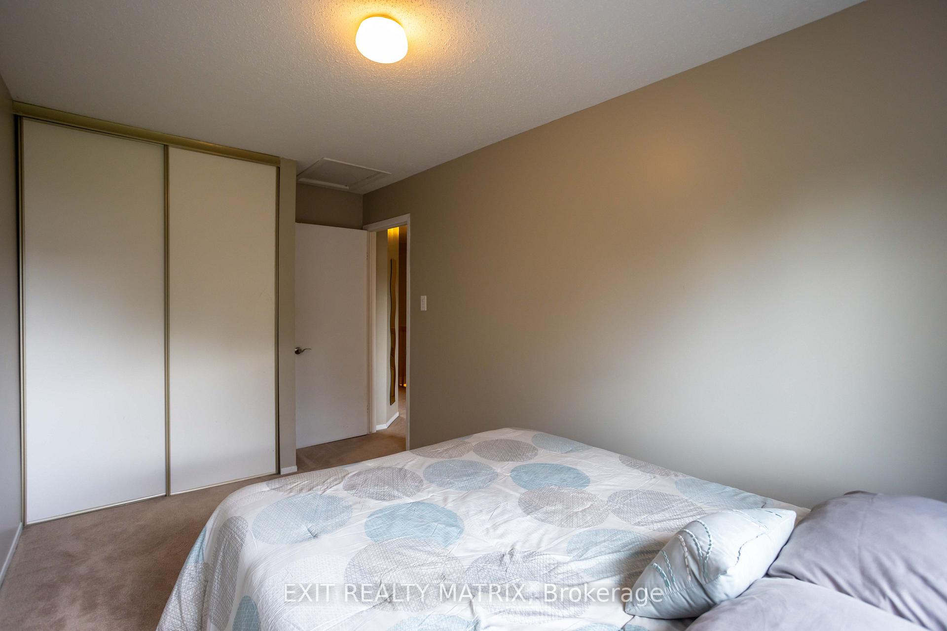 Photo 23 of 1521 Briarfield Crescent, Ottawa, Fallingbrook/Ridgemount — HOMEH